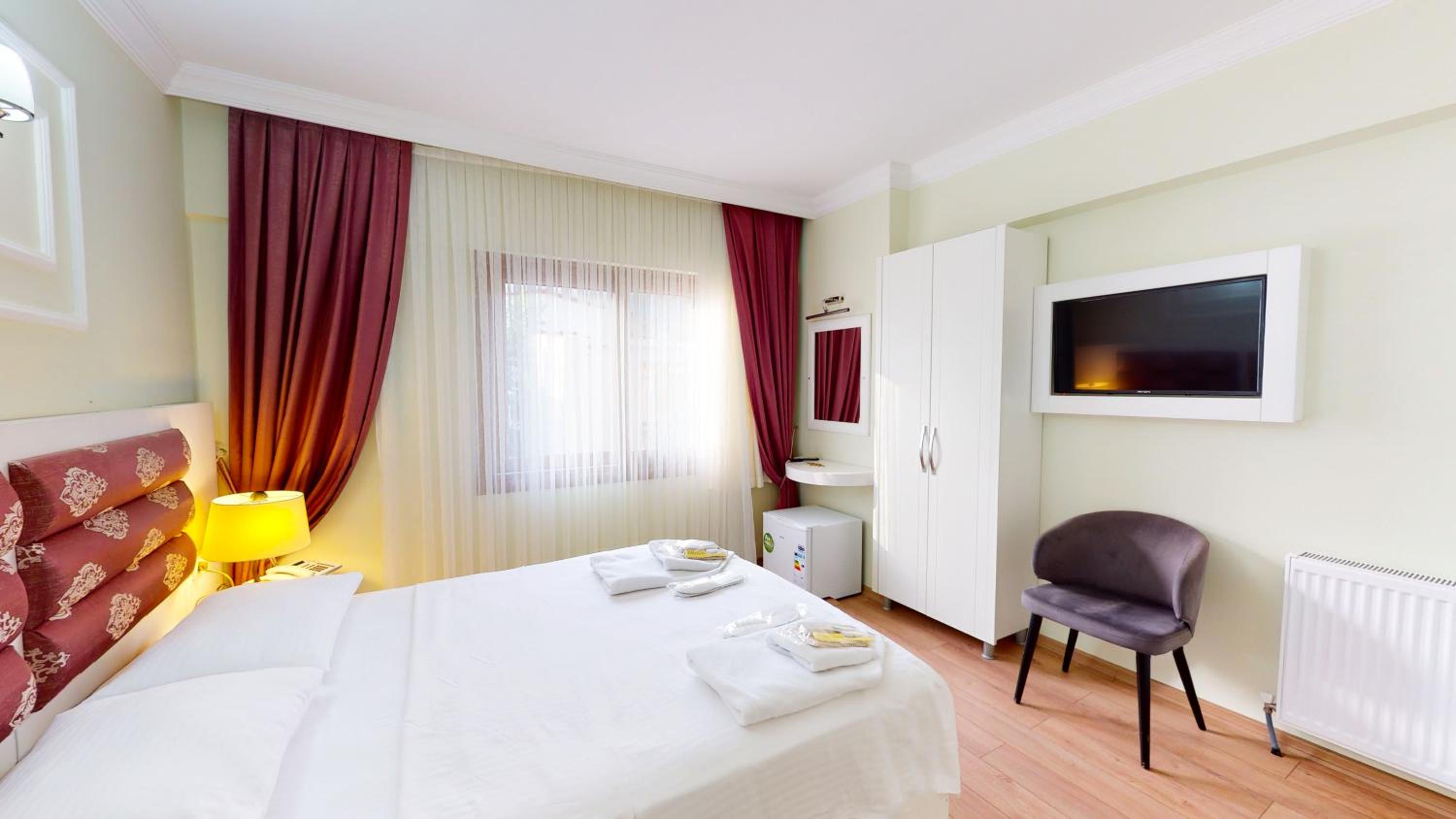 Superior Double or Twin Room photo 2