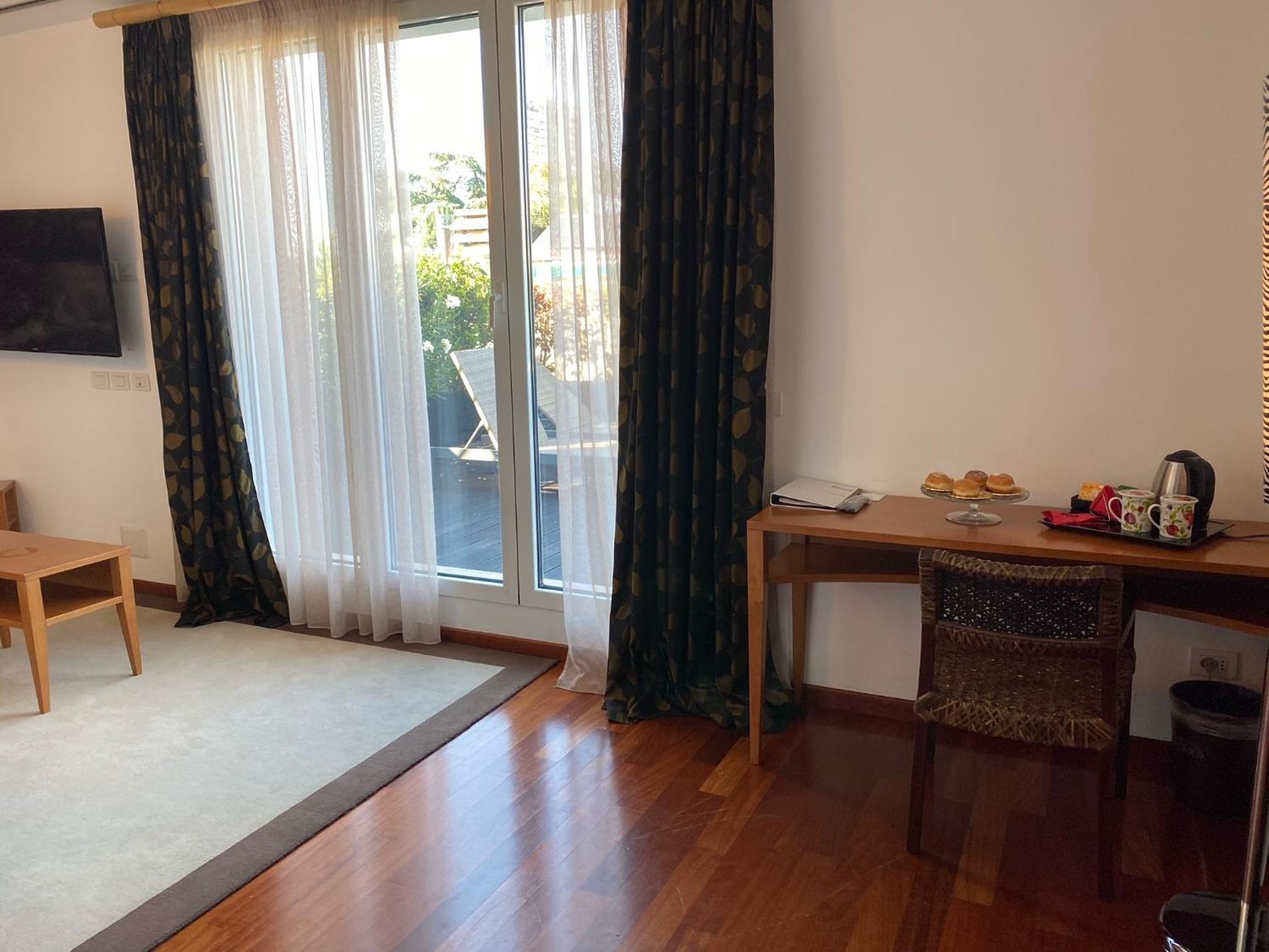 Suite with Terrace - Photo 8
