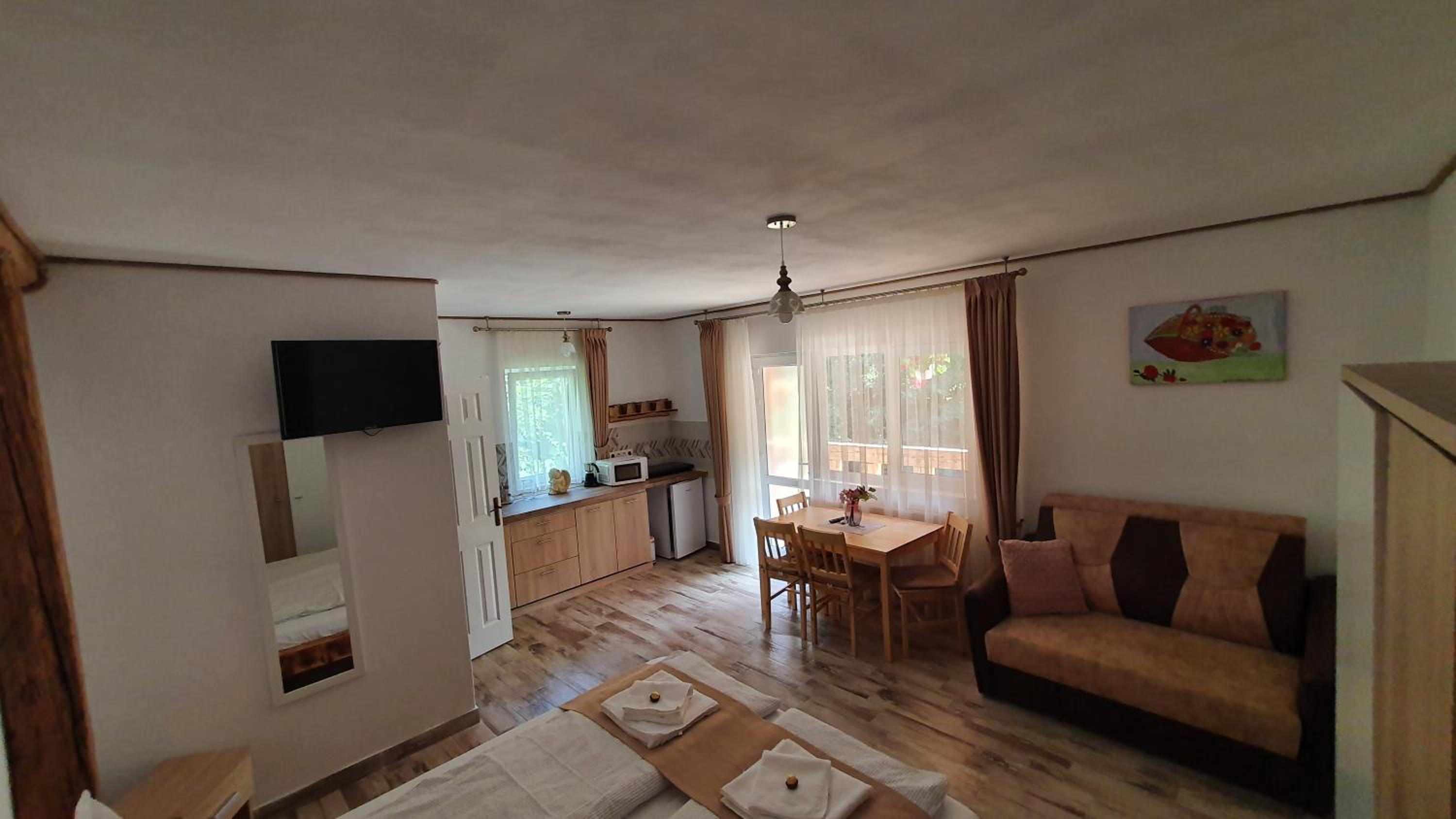 Family Studio - Photo 2
