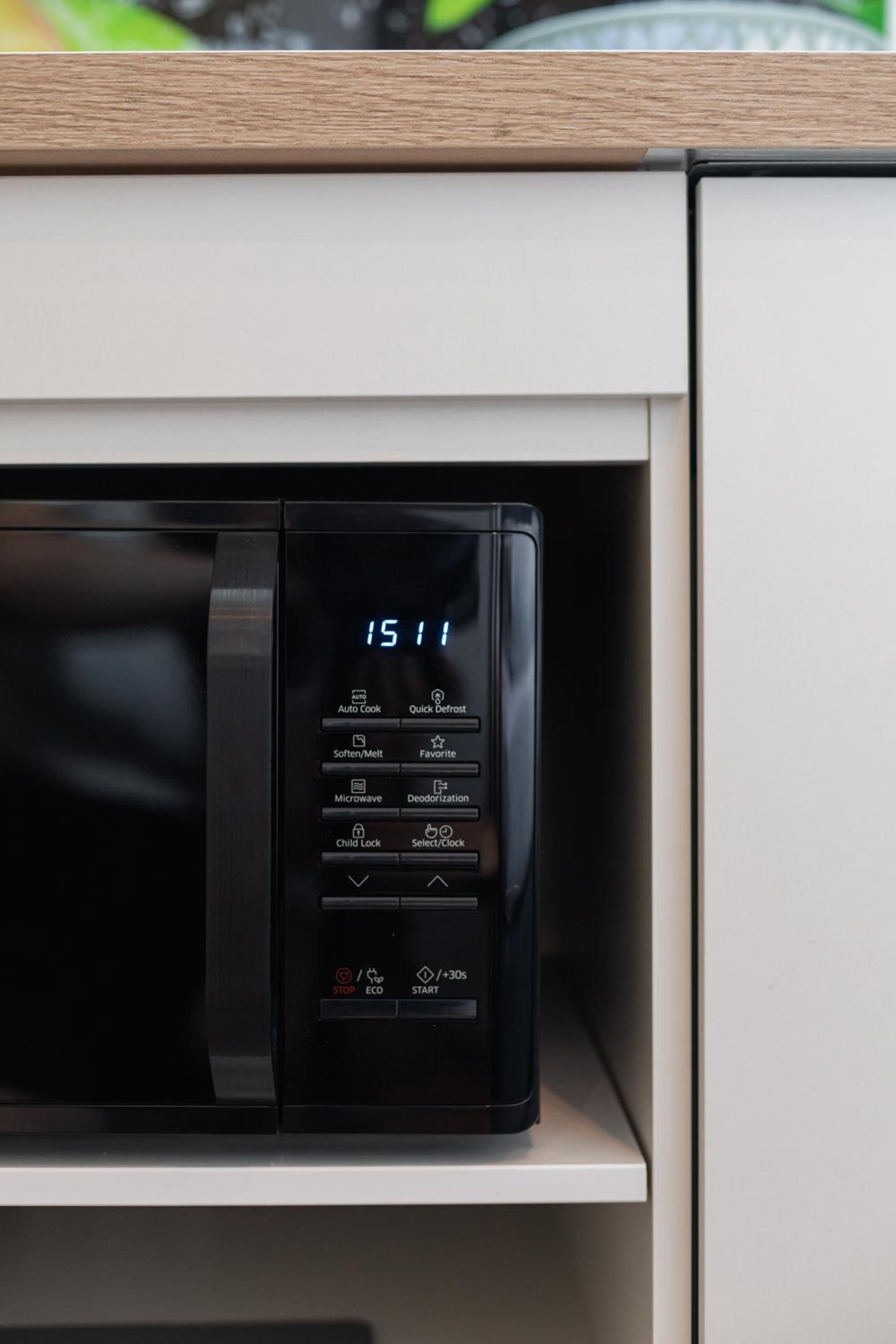 Apartment 6 photo 2