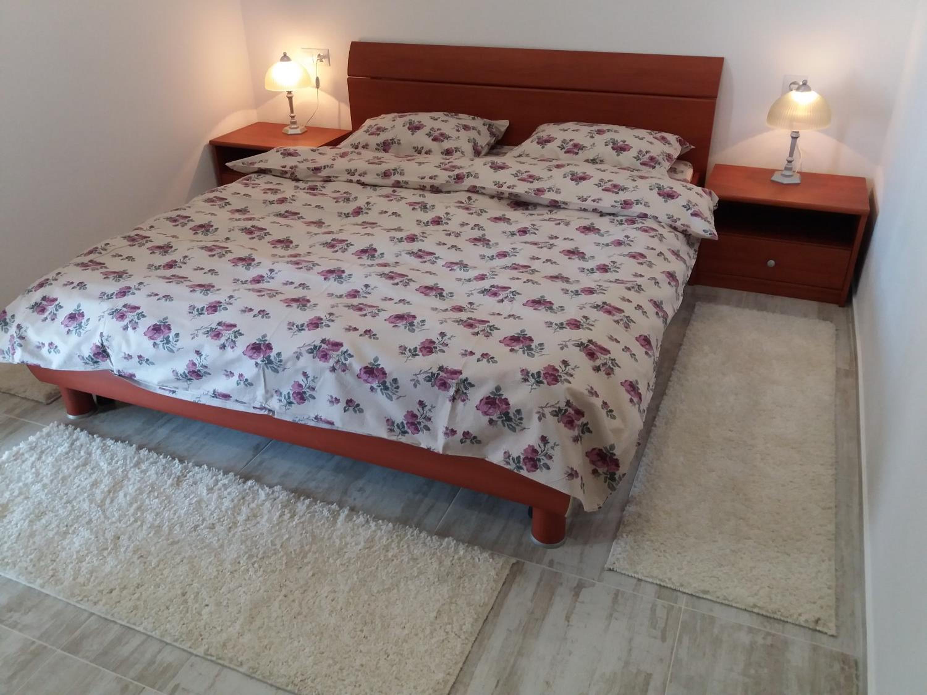 Two-Bedroom Apartment - Photo 2