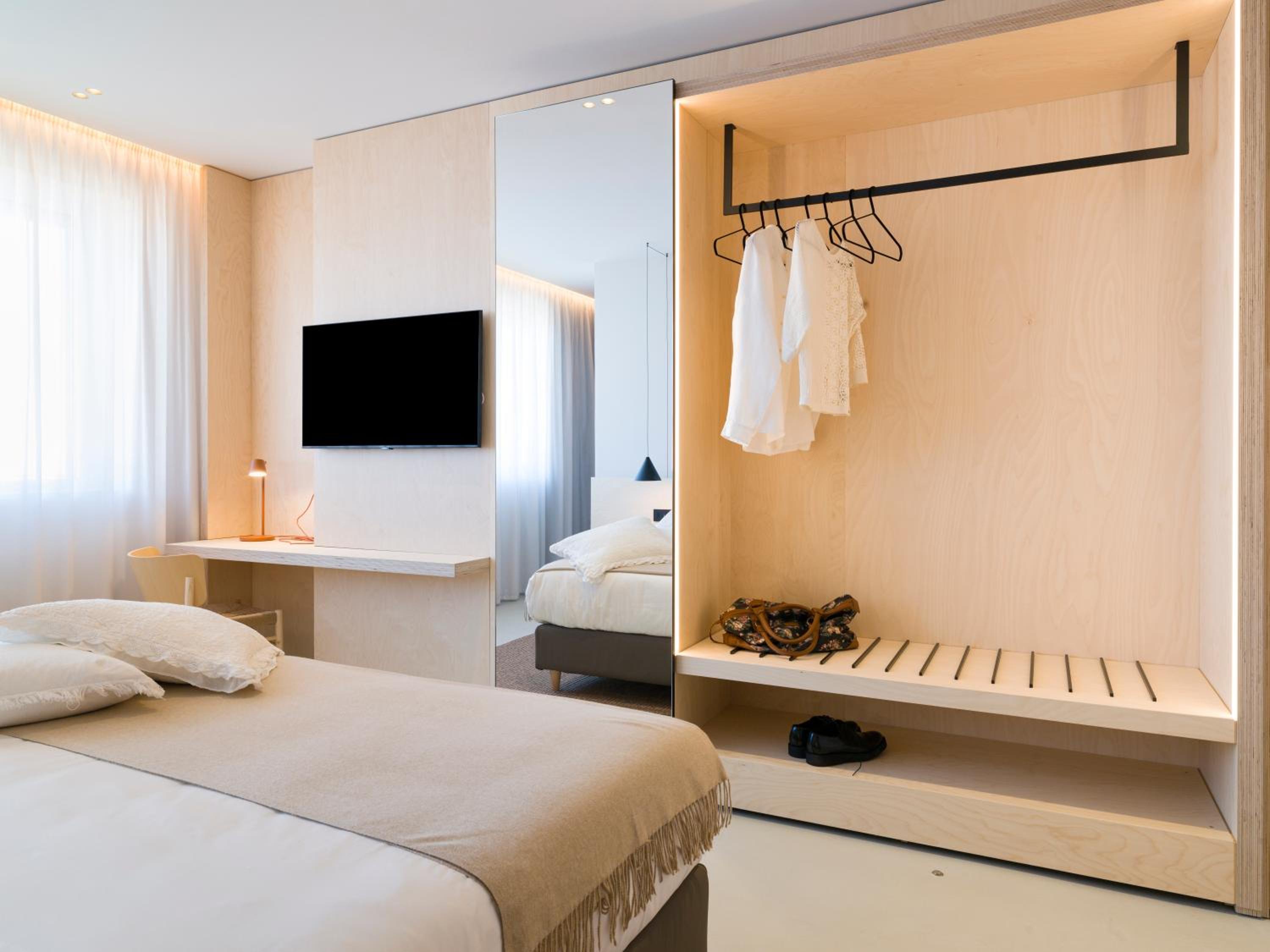 Superior King Room