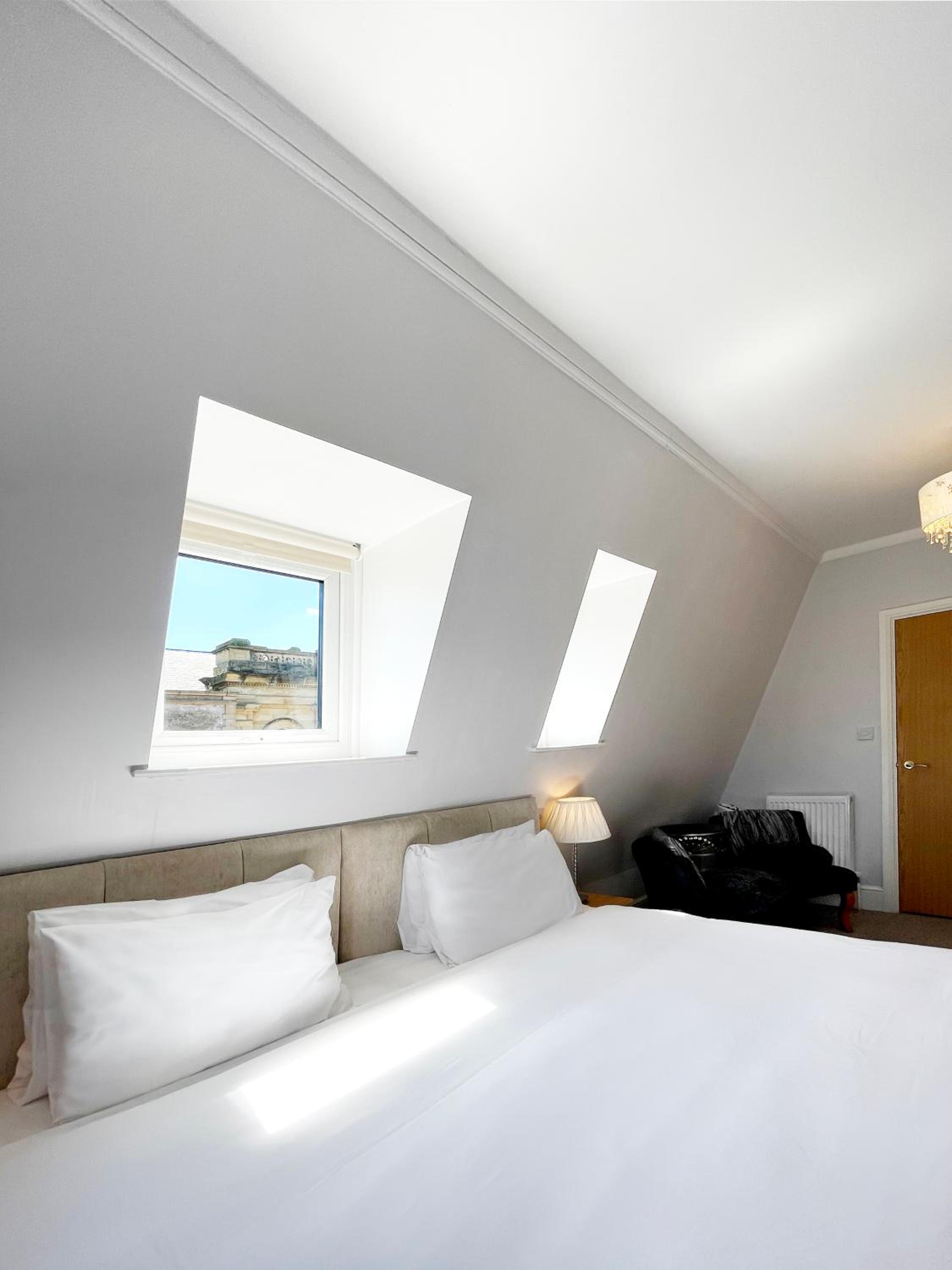 Superior Double or Twin Room photo 3