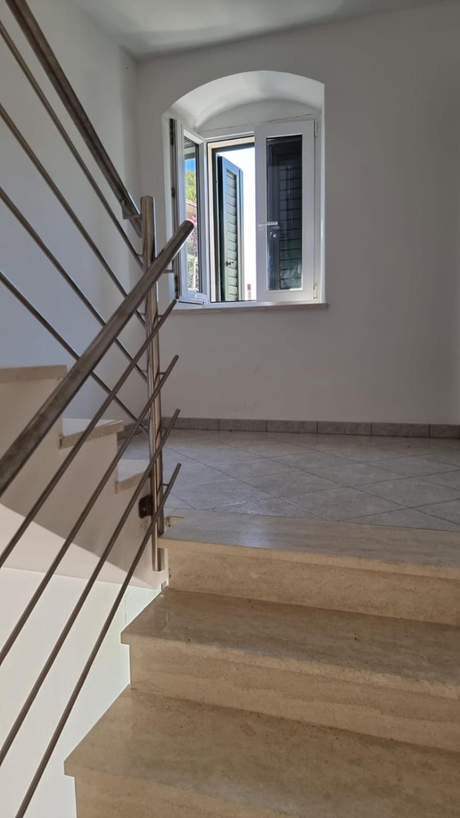 Studio Apartment photo 3