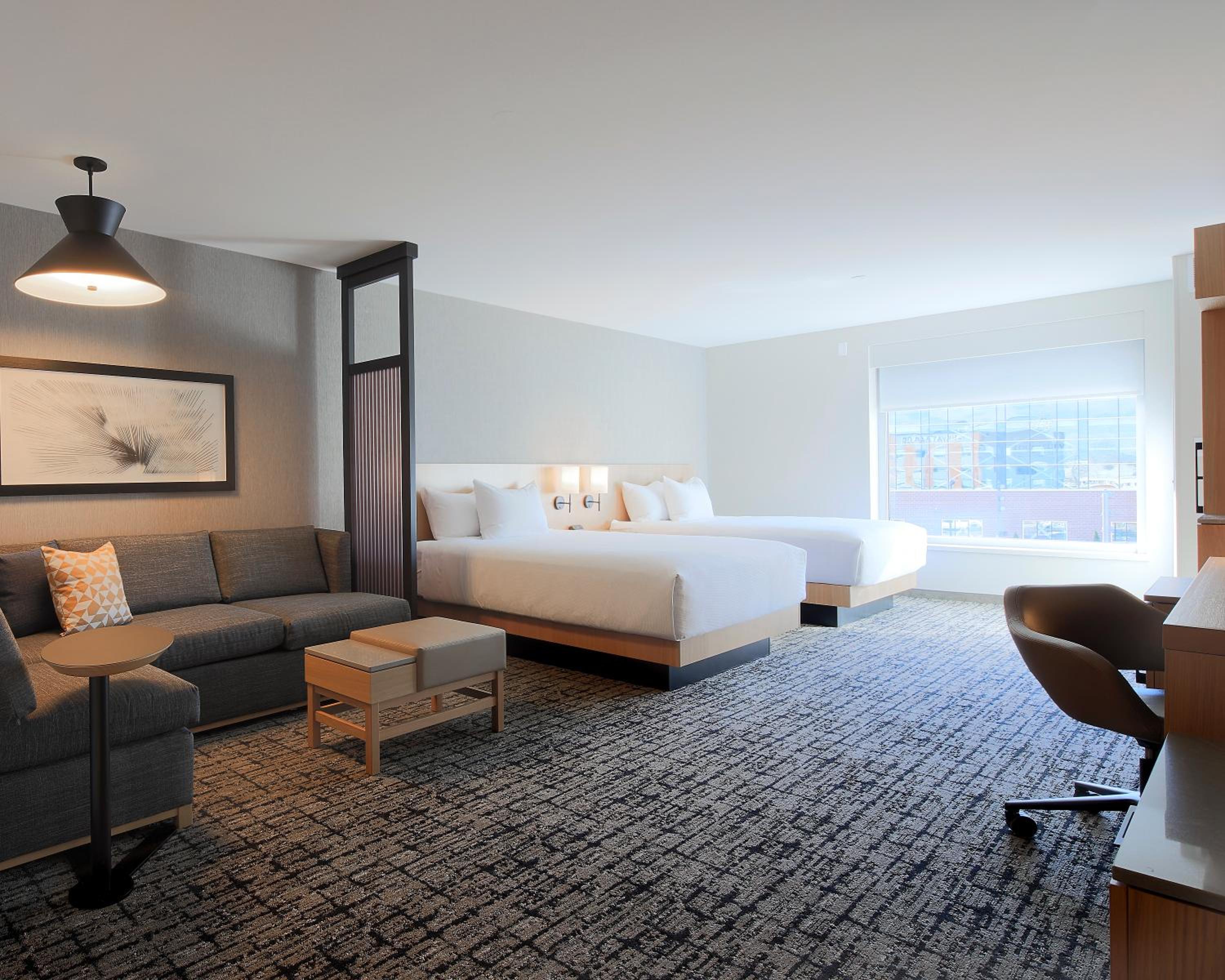 Queen Room with Two Queen Beds, Sofa Bed and Accessible Tub - Photo 3