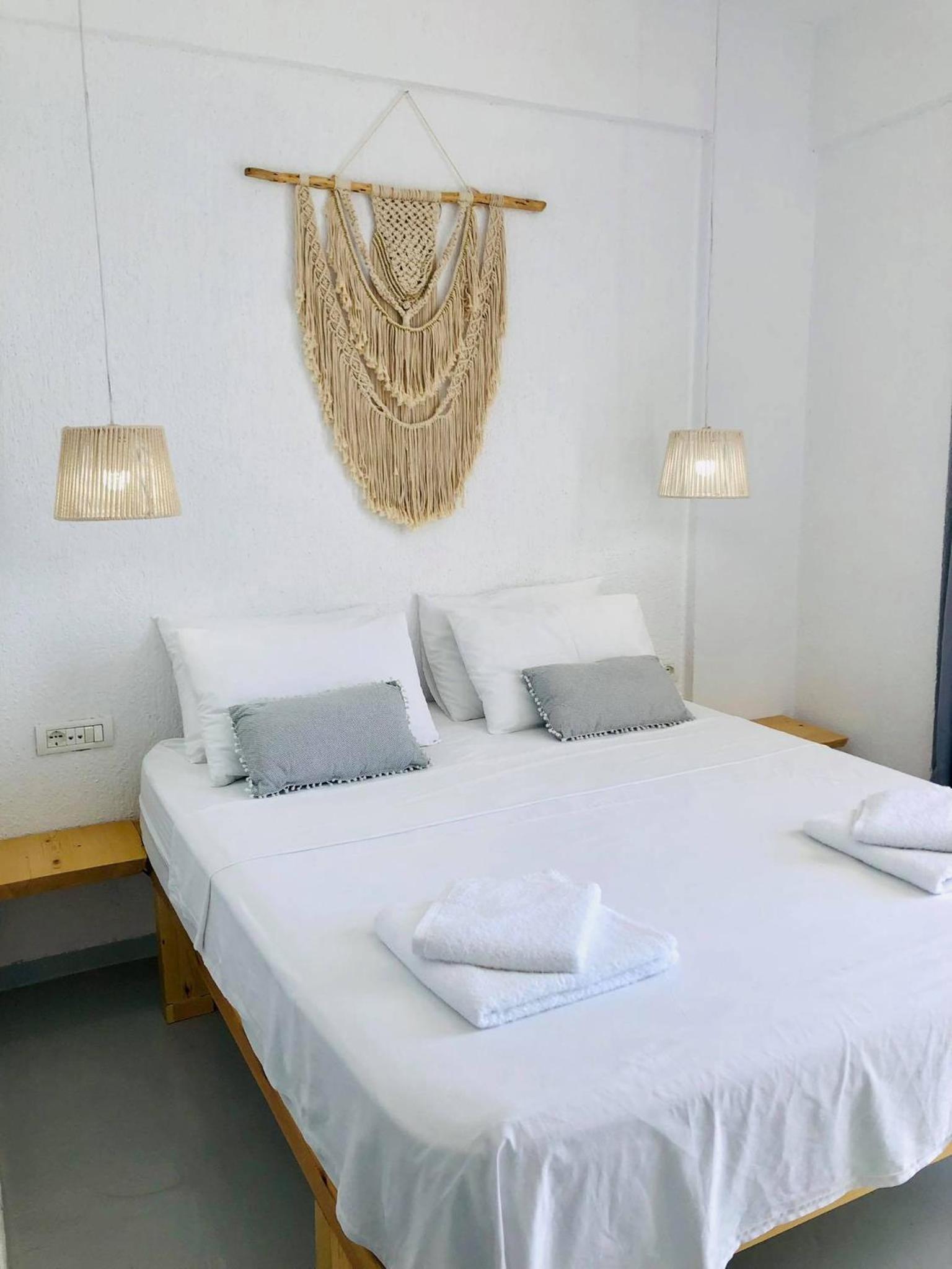 Deluxe Double Room with Balcony and Sea View photo 2
