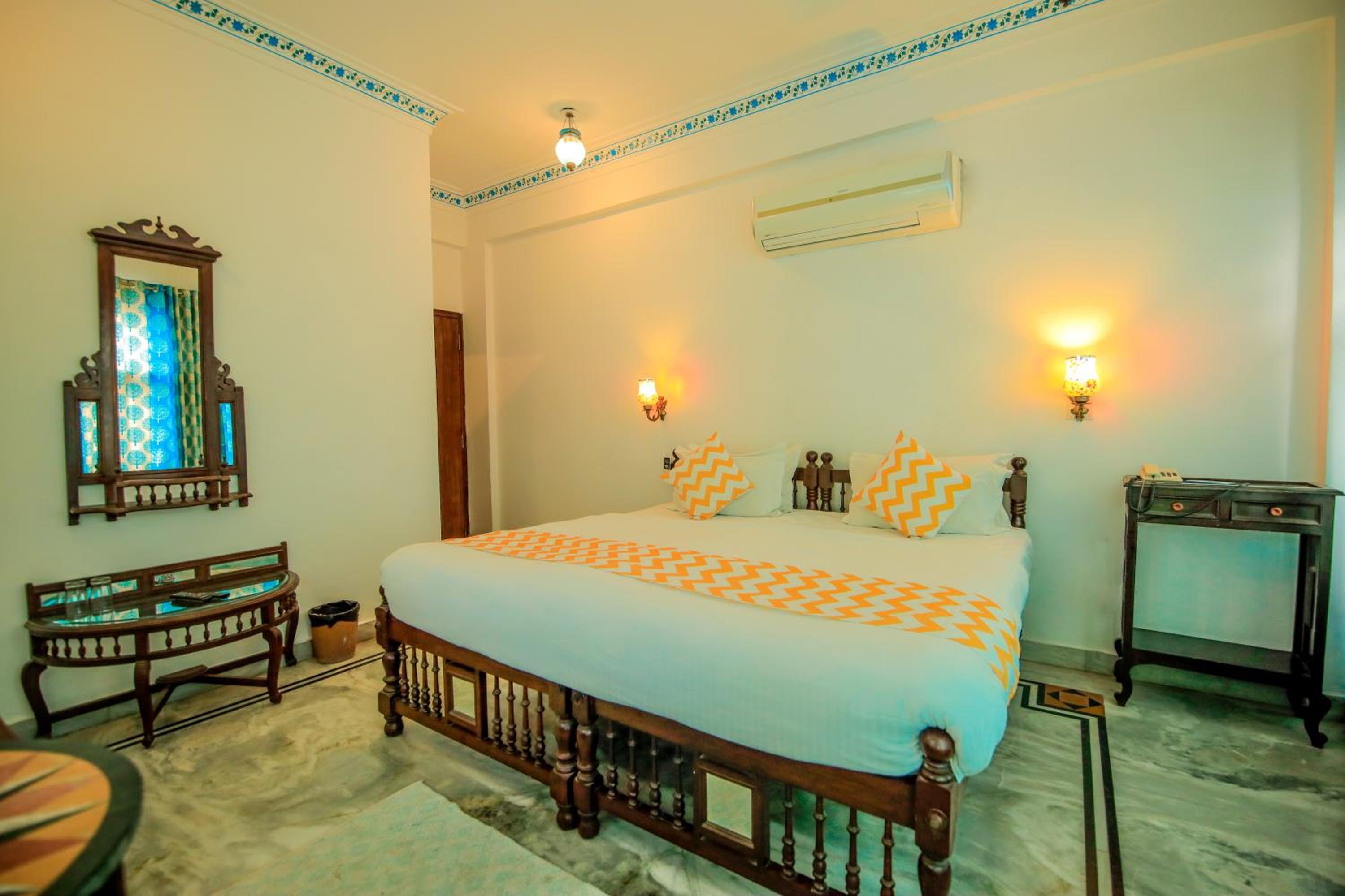 Deluxe Non Lake View Room - Photo 3
