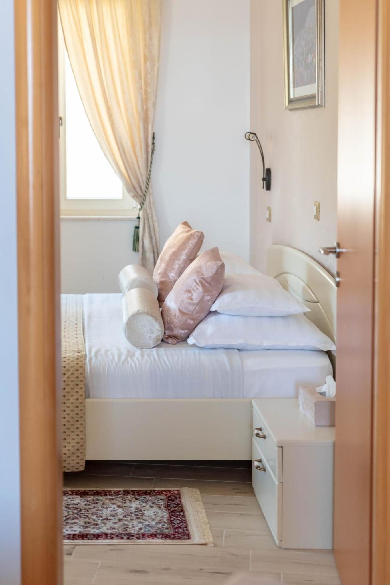 Junior Suite with Sea View - Photo 17