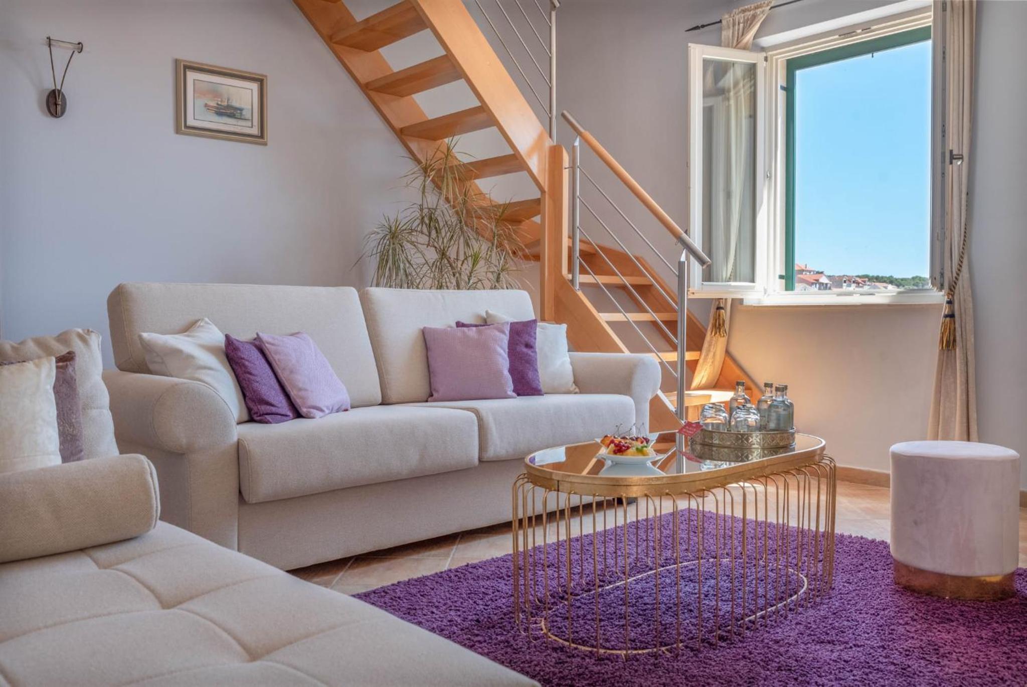 Junior Suite with Sea View - Photo 18