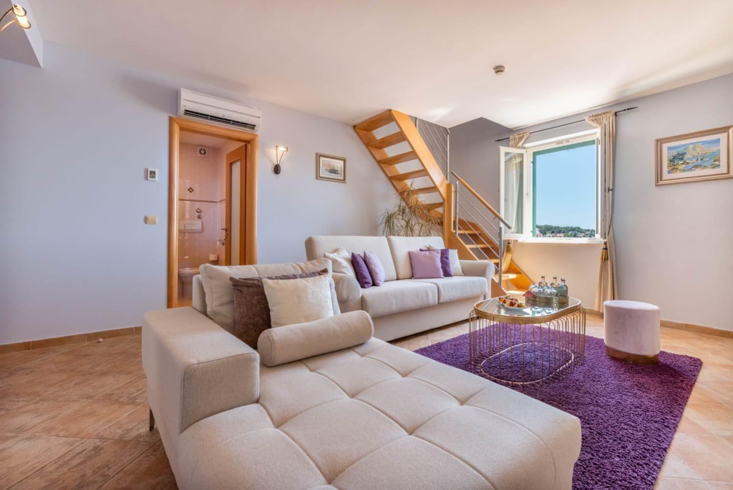 Junior Suite with Sea View - Photo 2