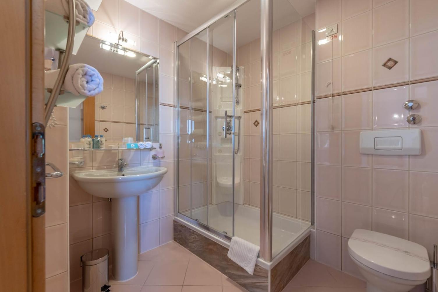 Junior Suite with Sea View - Photo 14