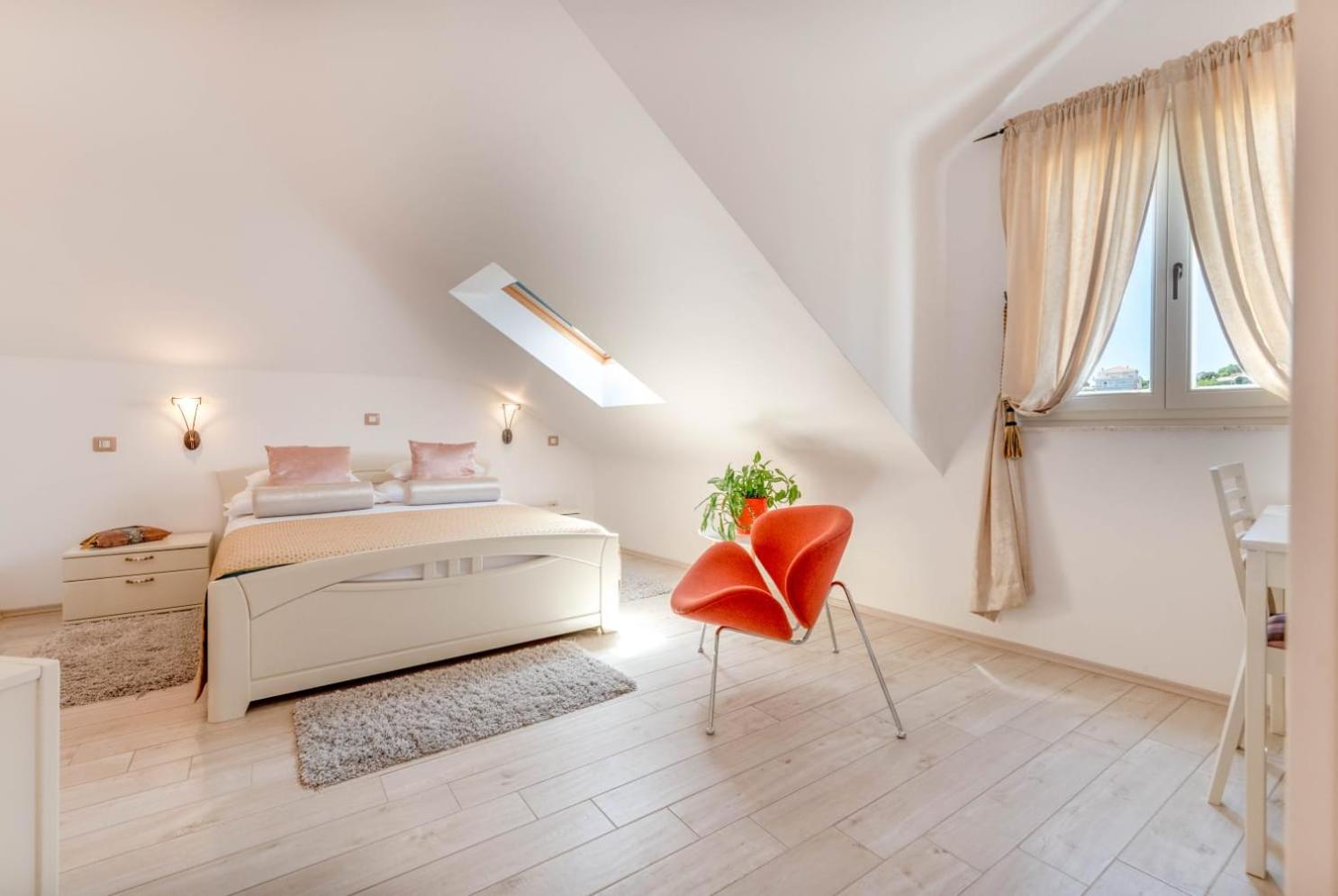 Junior Suite with Sea View - Photo 24