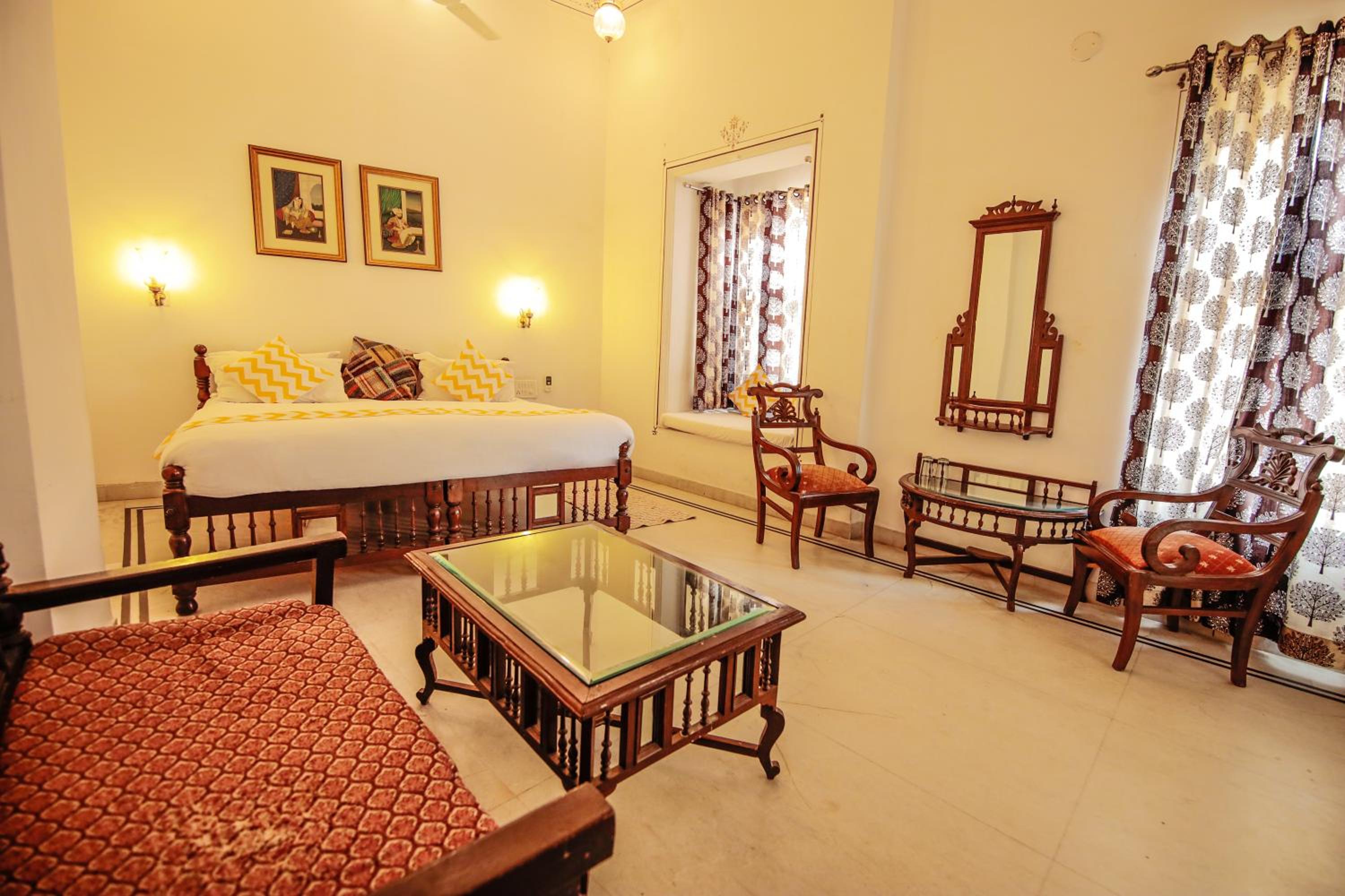  Partial Lake View Room - Photo 4