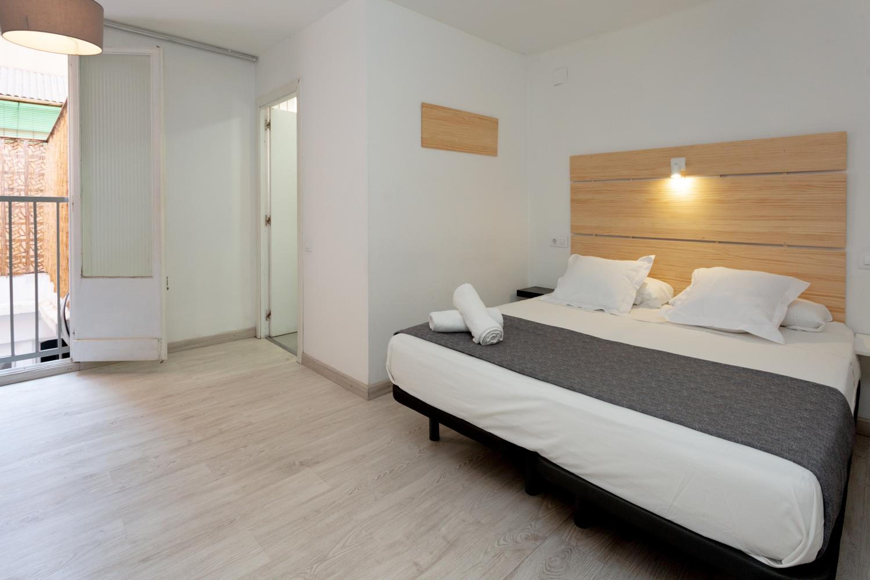 Habitación Triple con Baño Privado