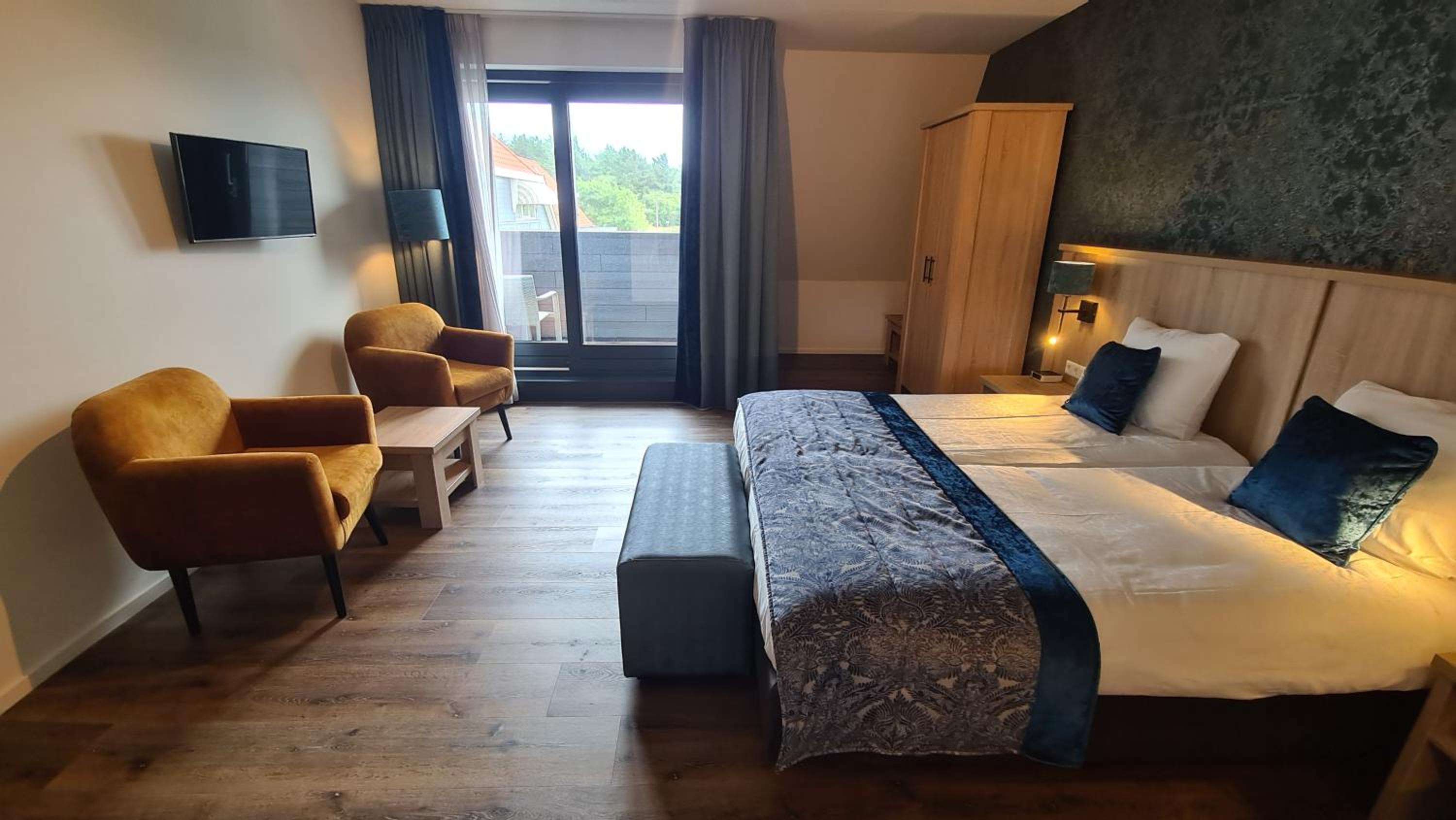 Superior Double Room with Bath