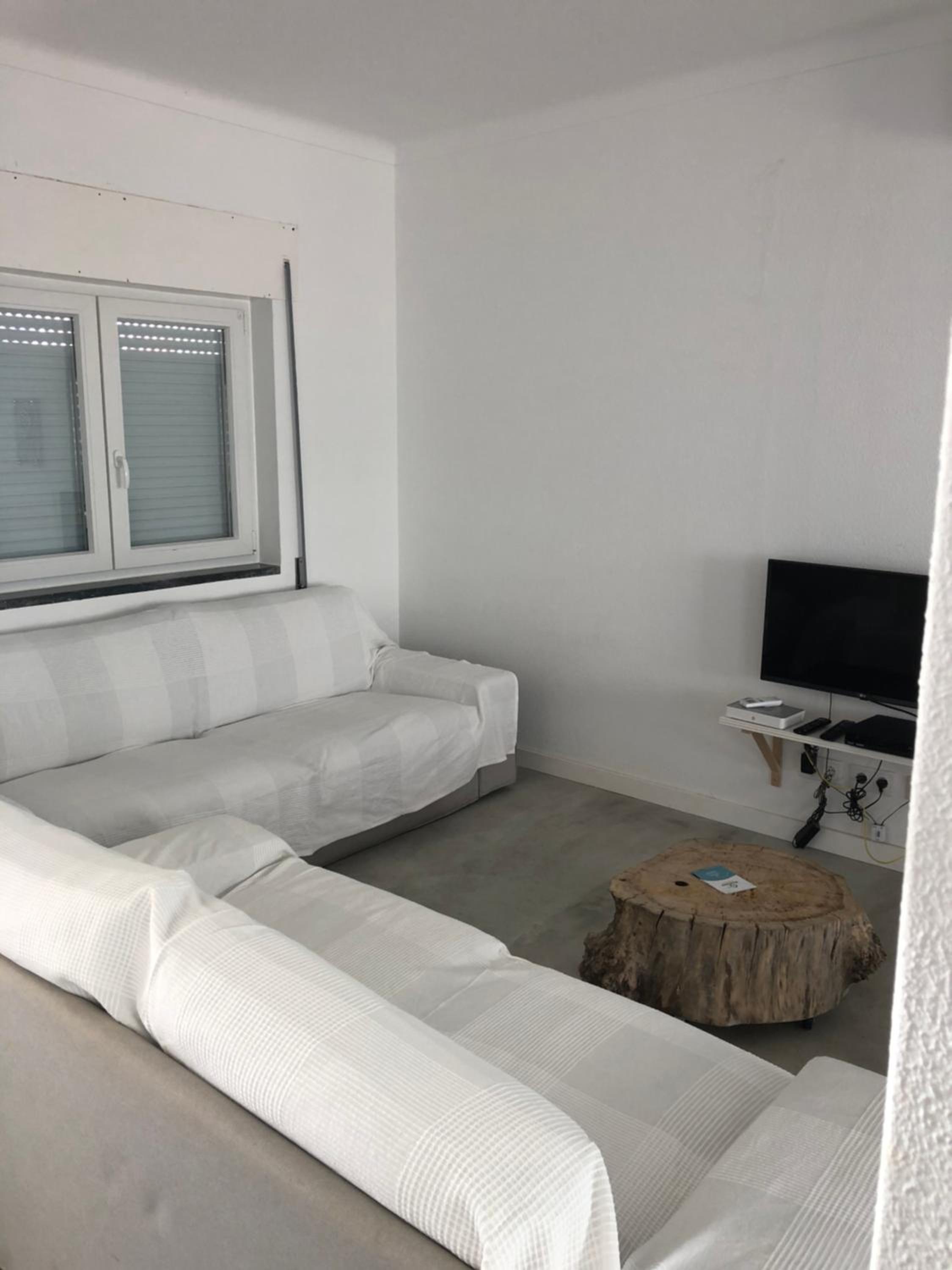 Four-Bedroom House - Photo 15