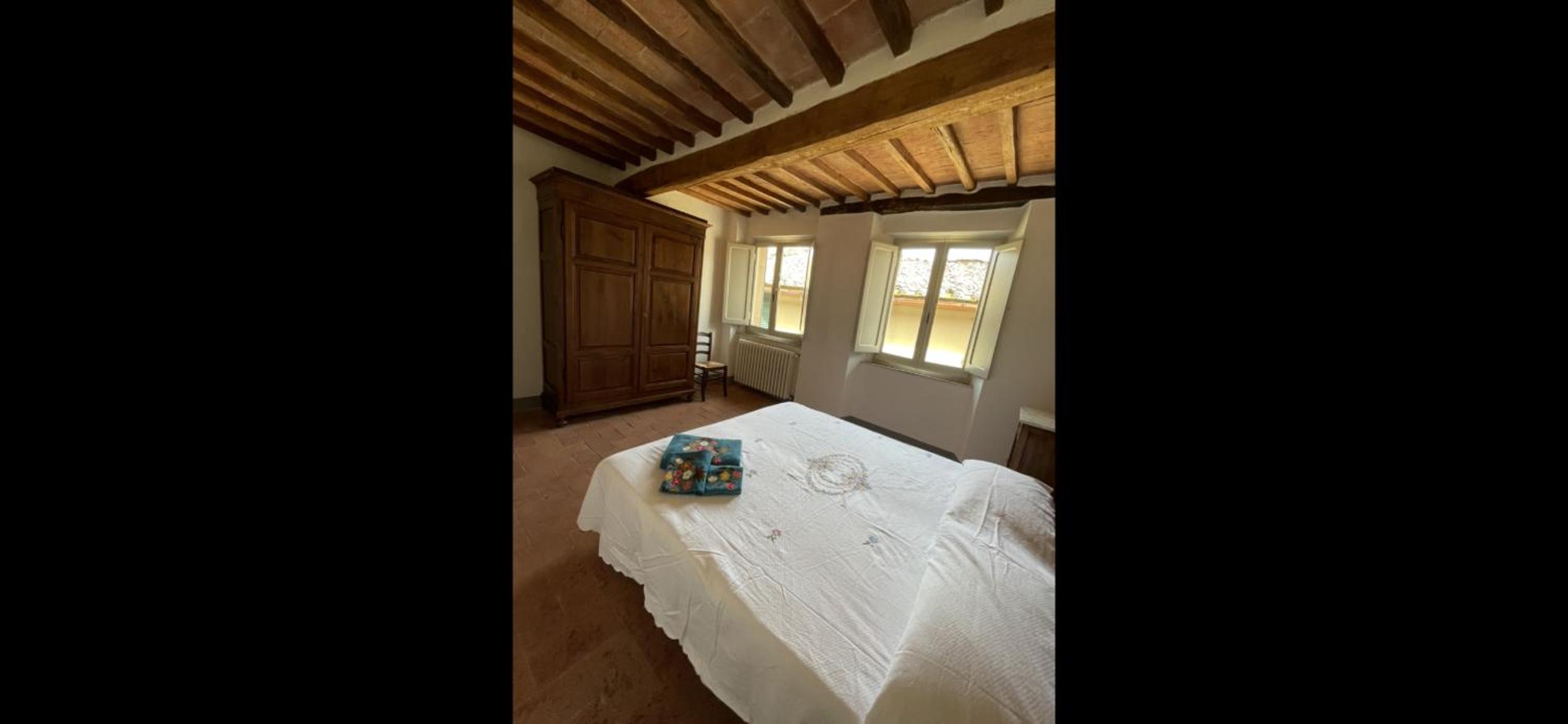Two-Bedroom House - Photo 4