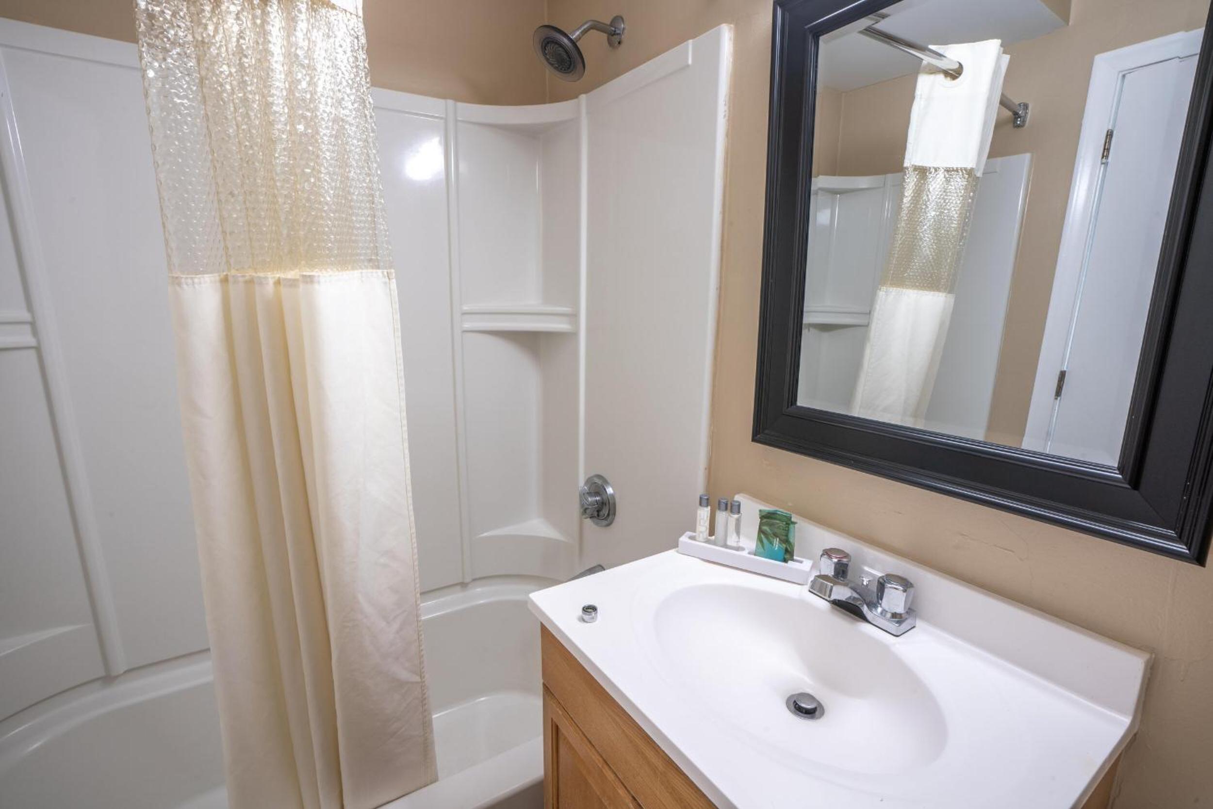 Suite room With Two Queen Beds(Non-Smoking) - Photo 6