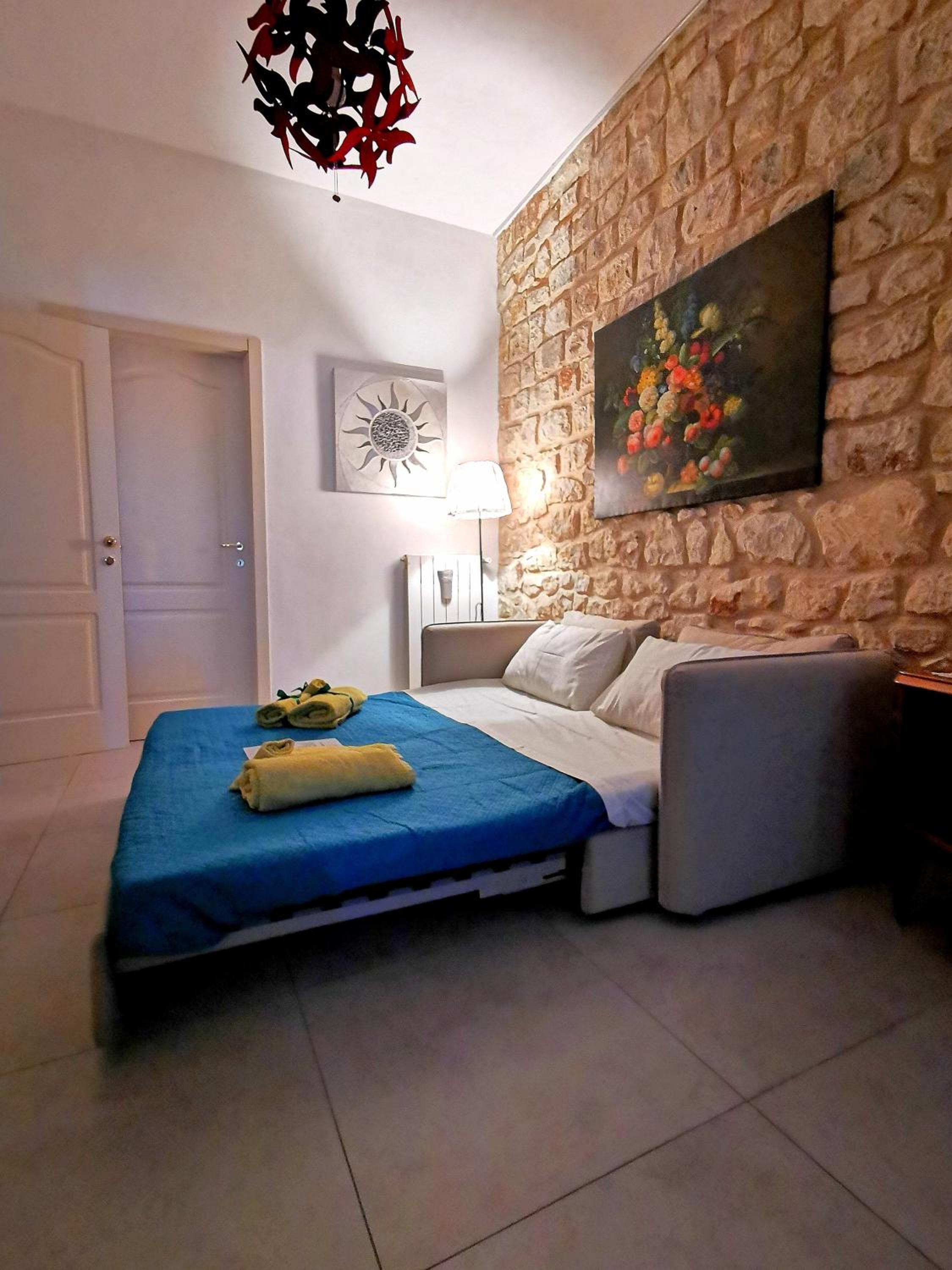 One-Bedroom Apartment - Photo 44