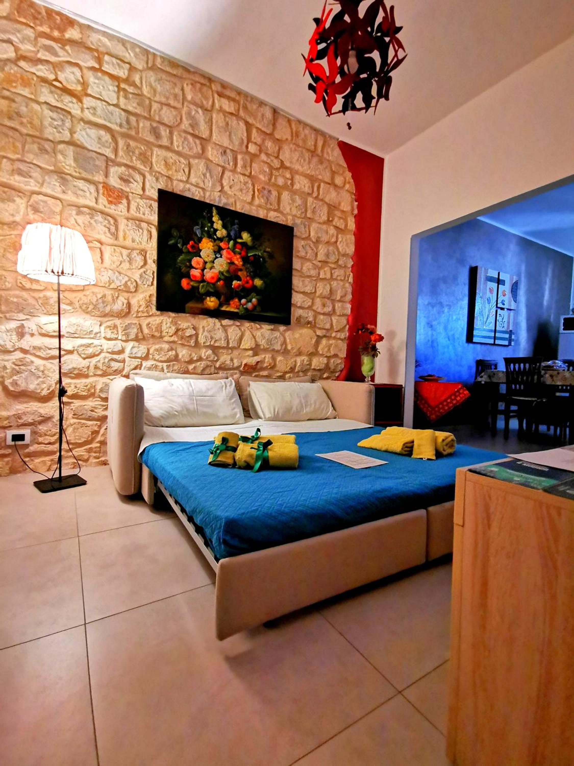 One-Bedroom Apartment - Photo 45