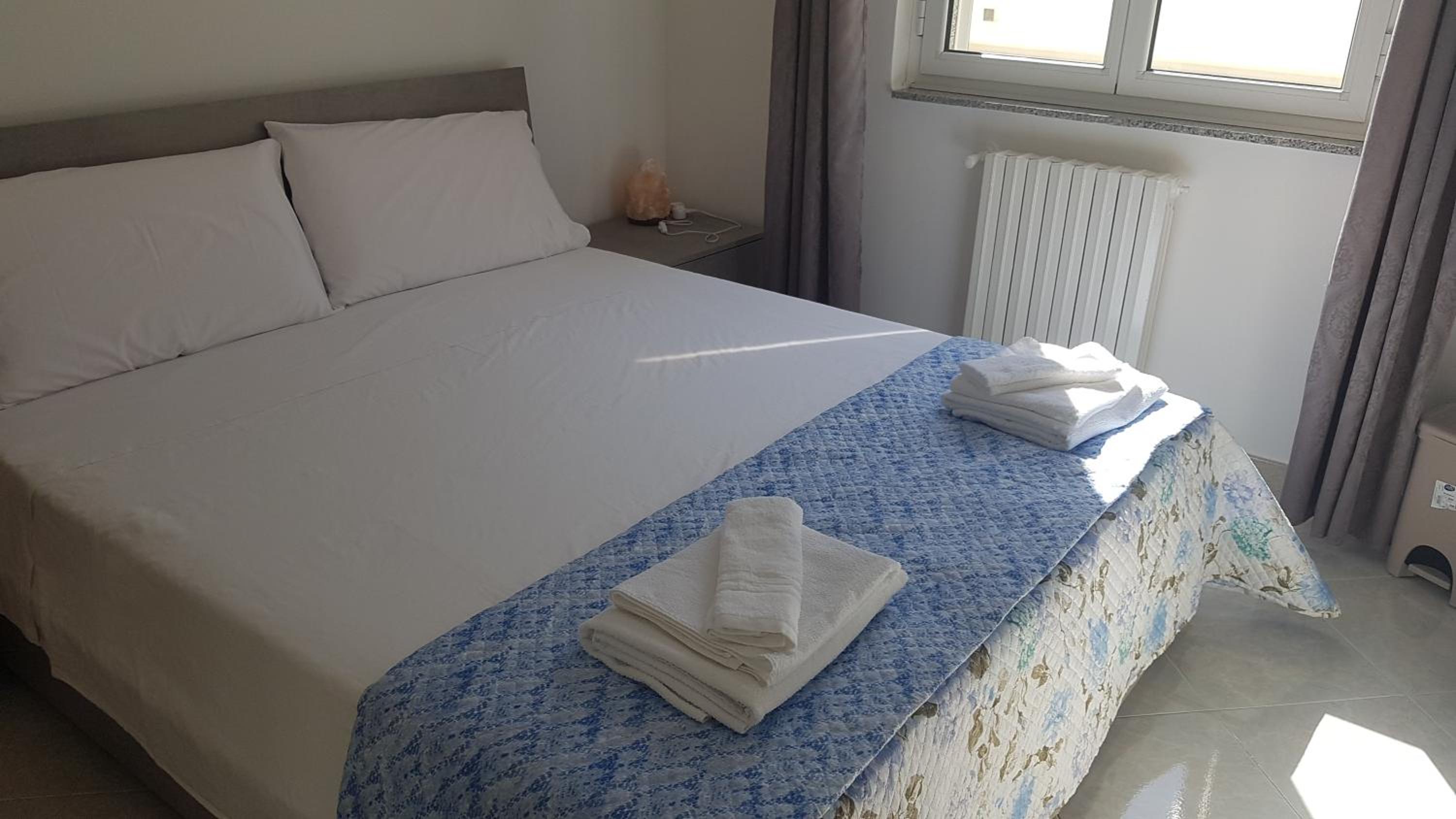 Double Room - Photo 10