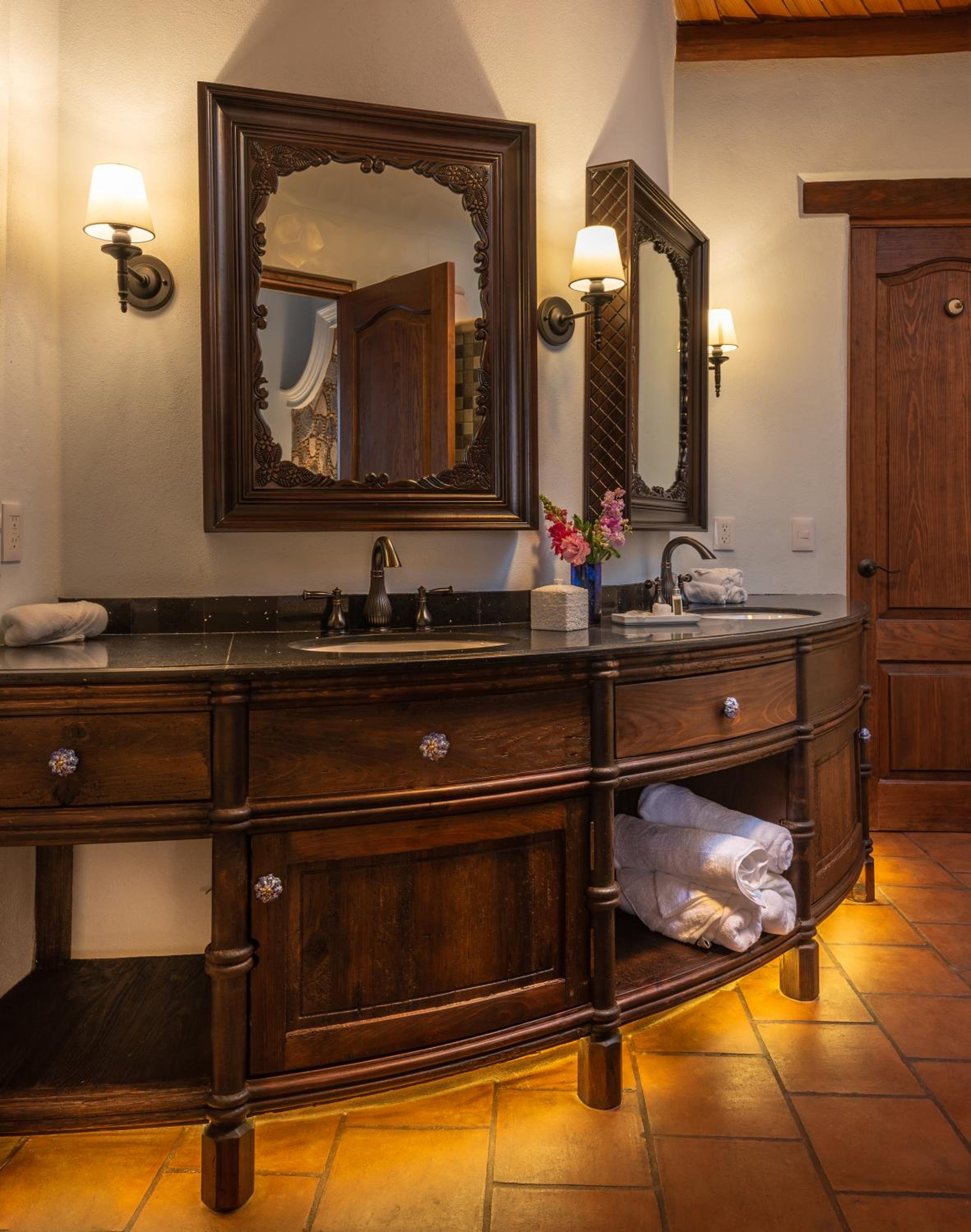King Suite - Photo 4