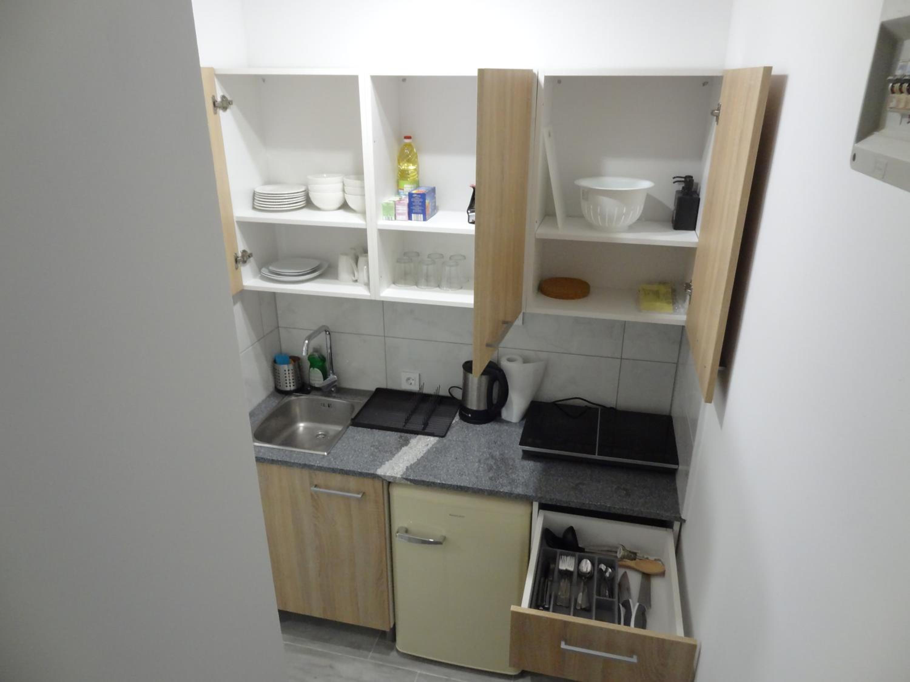 Double Room with Private Bathroom - Photo 5