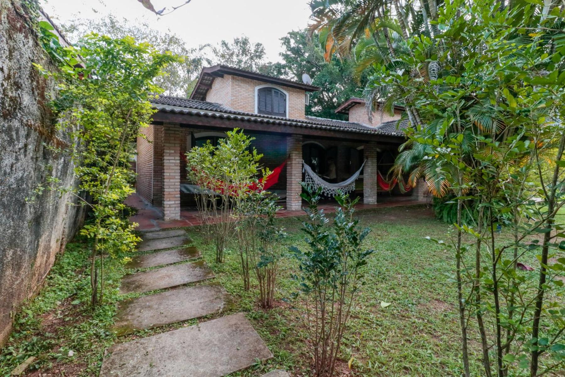 Four-Bedroom House photo 3