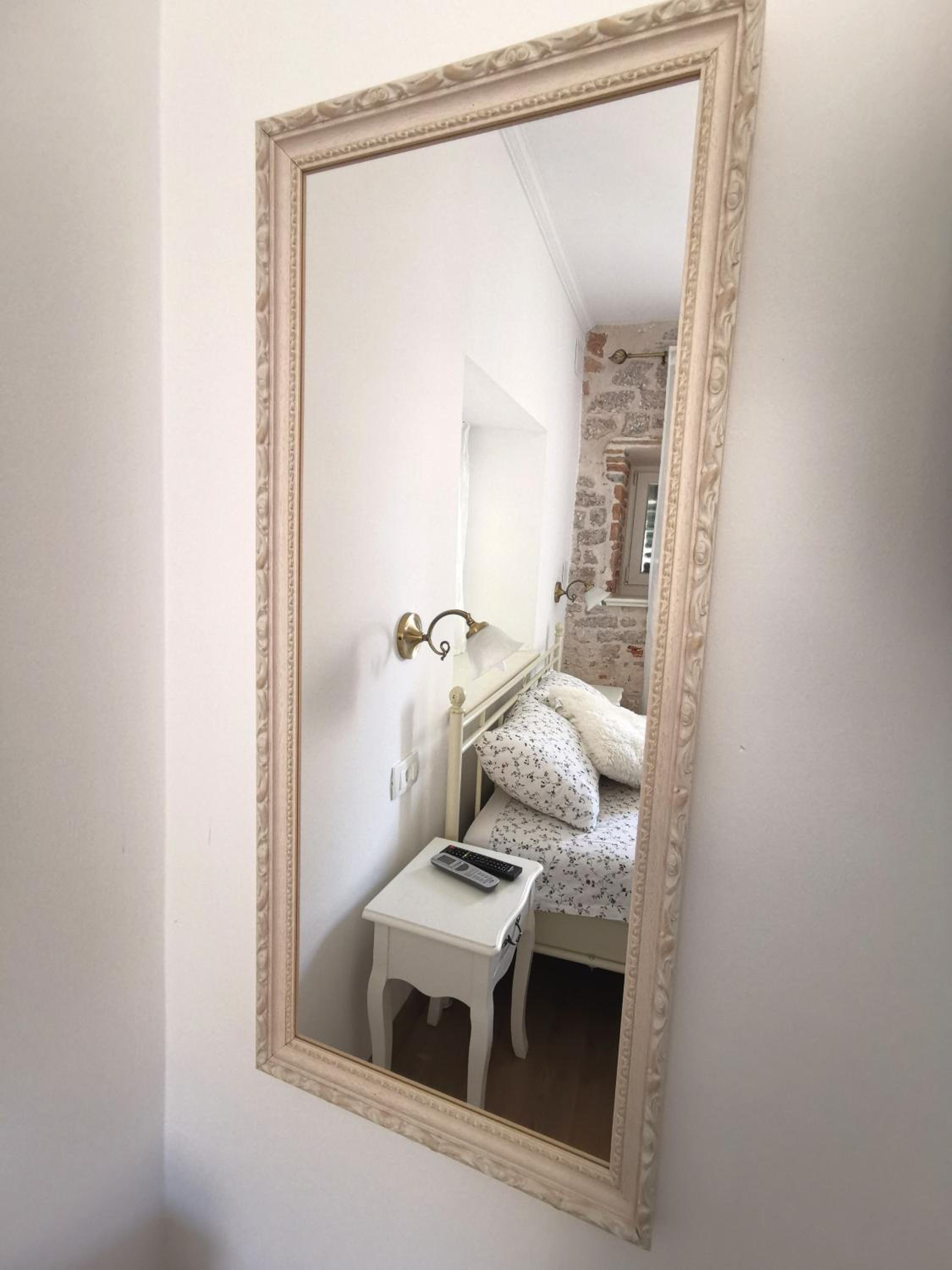 Small Double Room - Photo 3