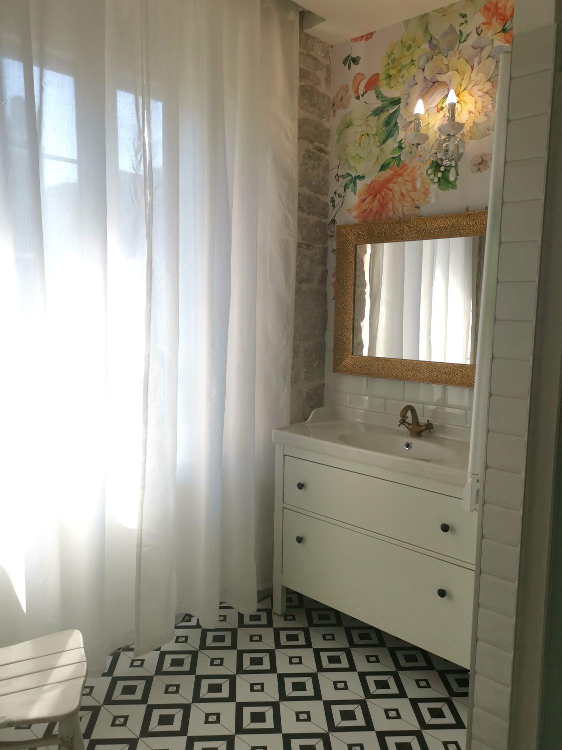 Double Room - Photo 18