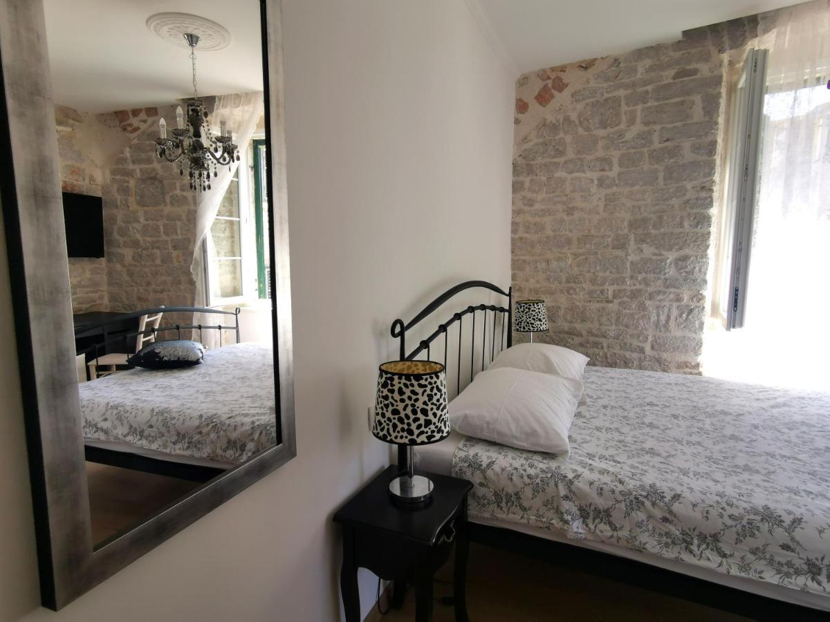 Deluxe King Room photo 2