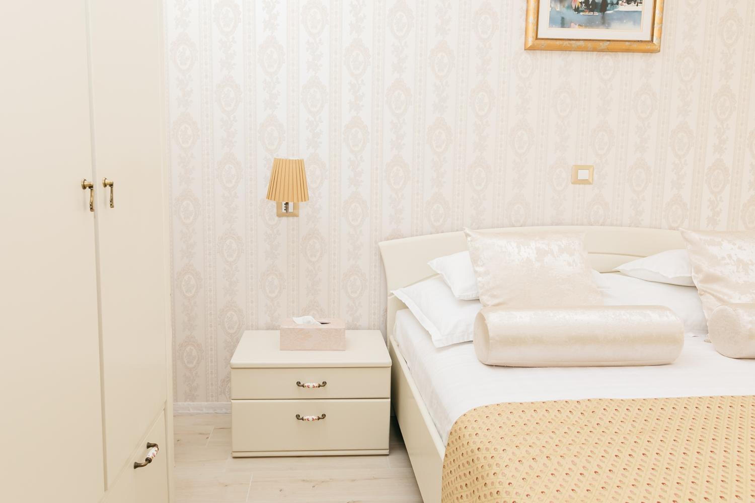 Standard Double Suite - Photo 1