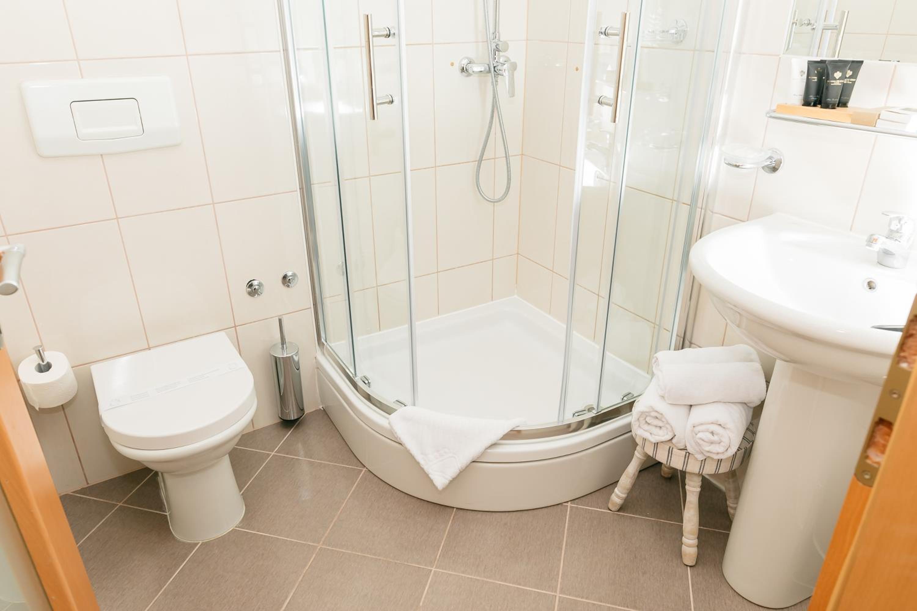 Standard Double Suite - Photo 9