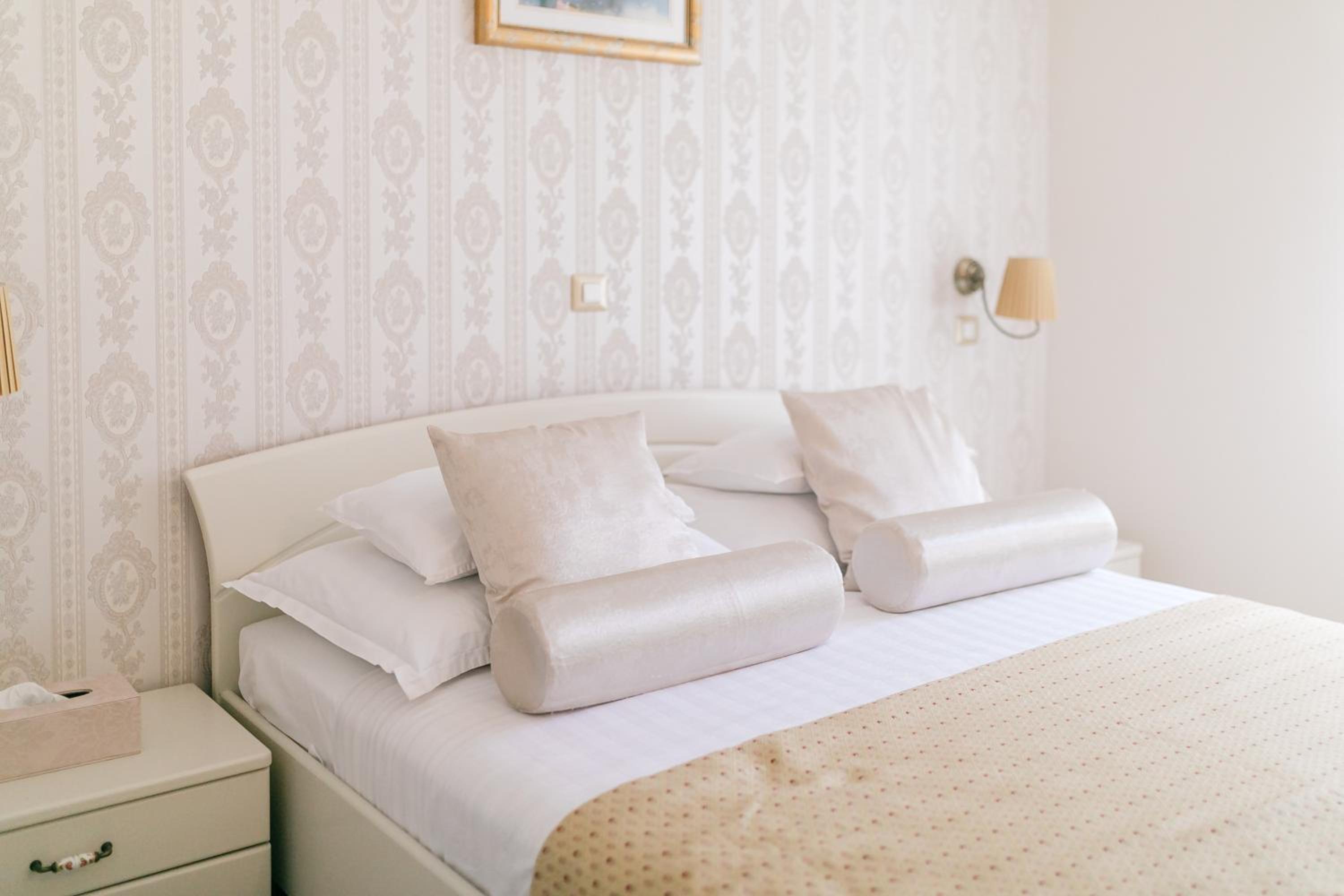 Standard Double Suite - Photo 13