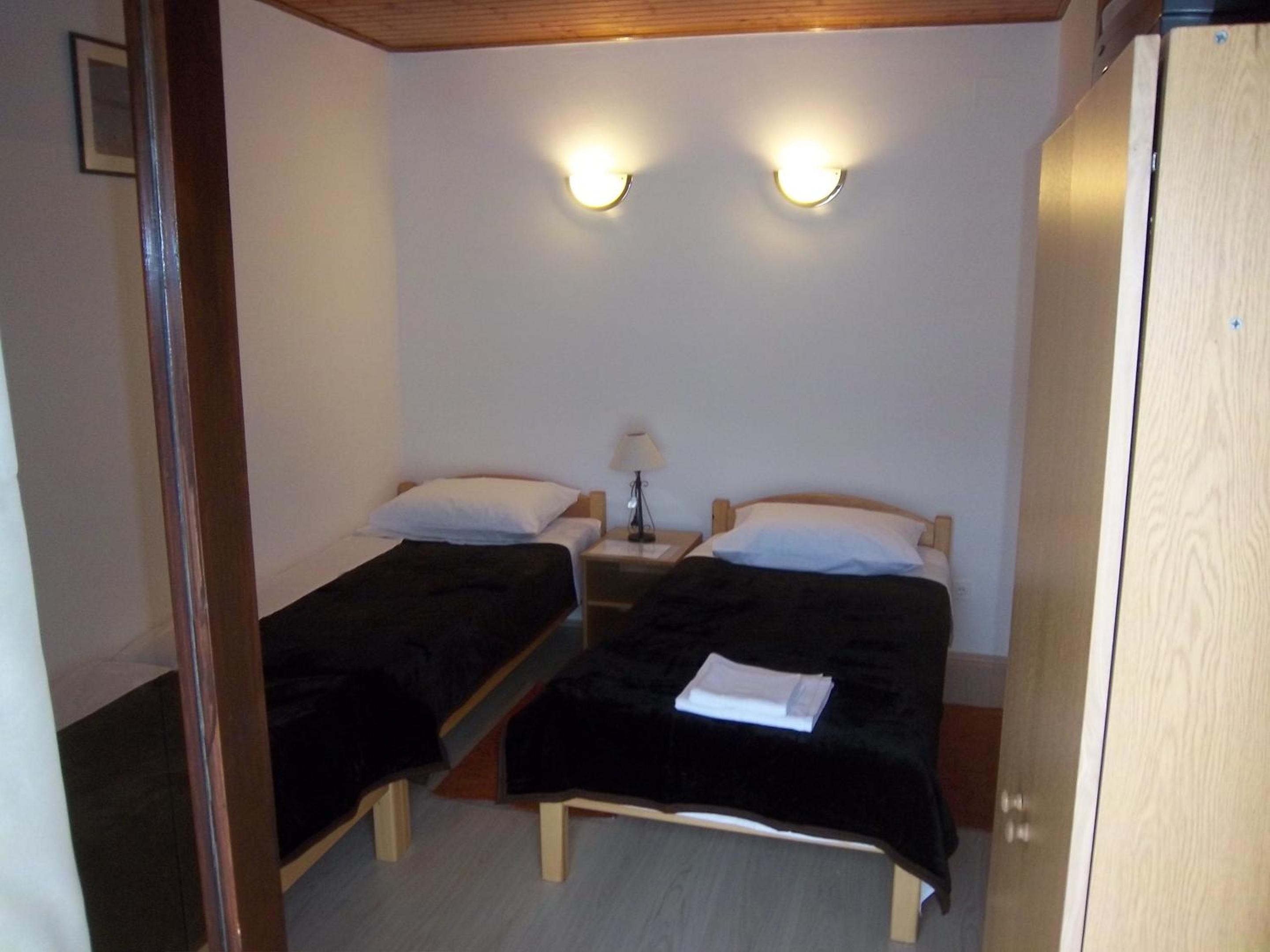 Triple Room with Private Bathroom - Photo 1