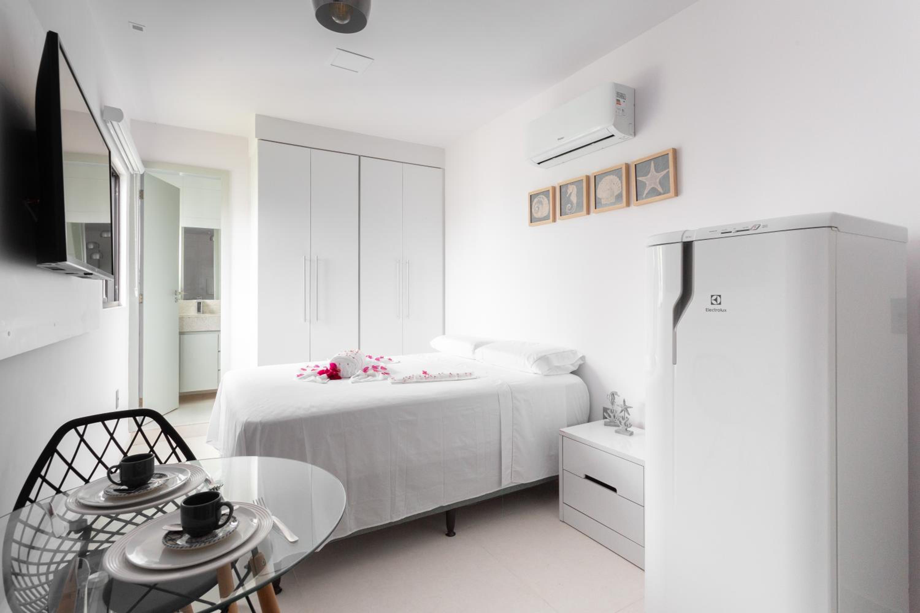 Studio Apartment photo 1