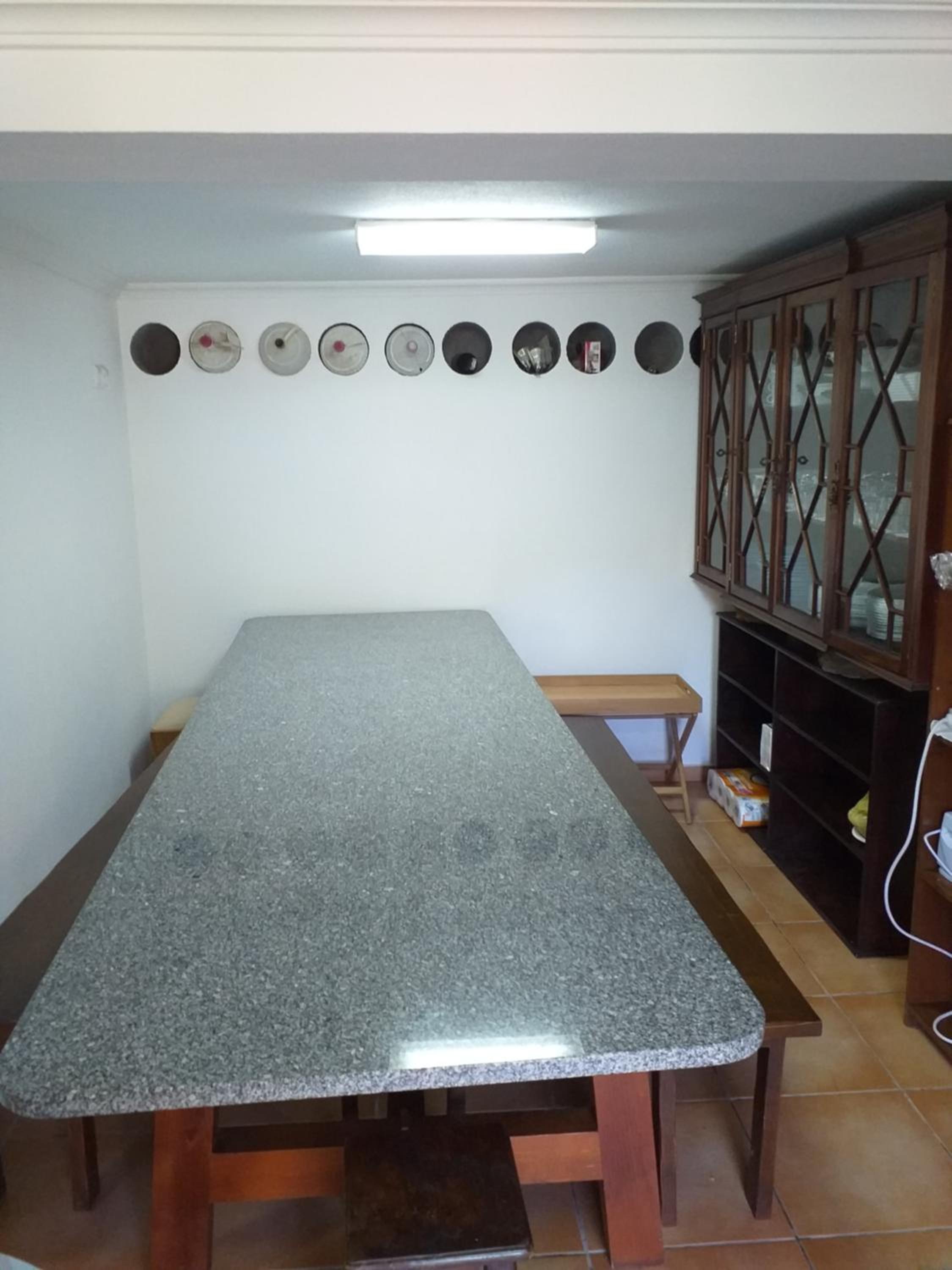 Six-Bedroom House - Photo 12