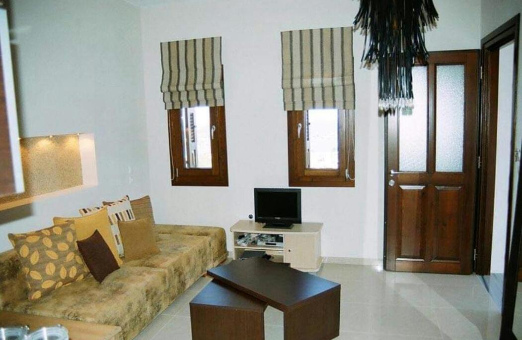 One-Bedroom Apartment with Sea View photo 3