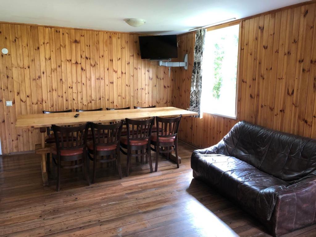 Bungalow (8 Adults) - Photo 3