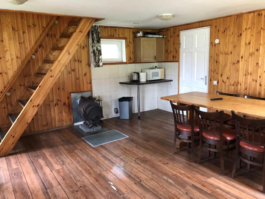 Bungalow (8 Adults) - Photo 2