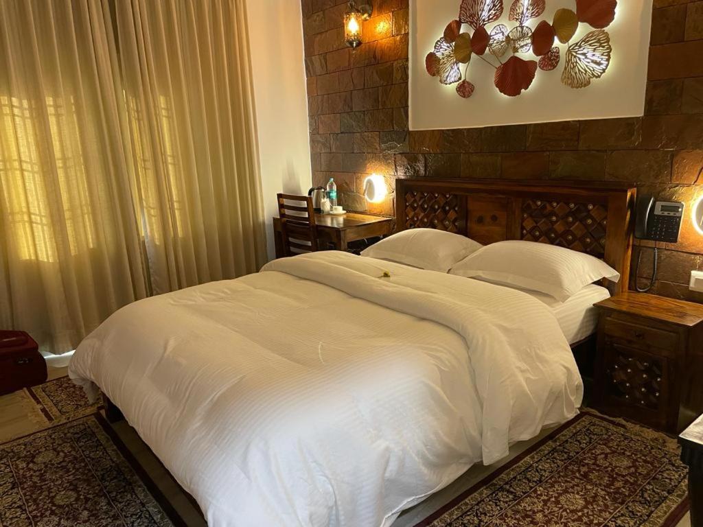 Deluxe Room - Photo 2