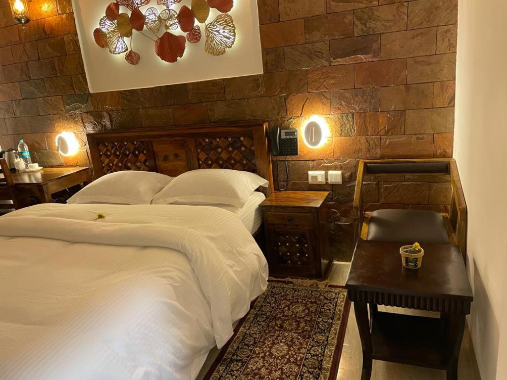 Deluxe Room - Photo 3