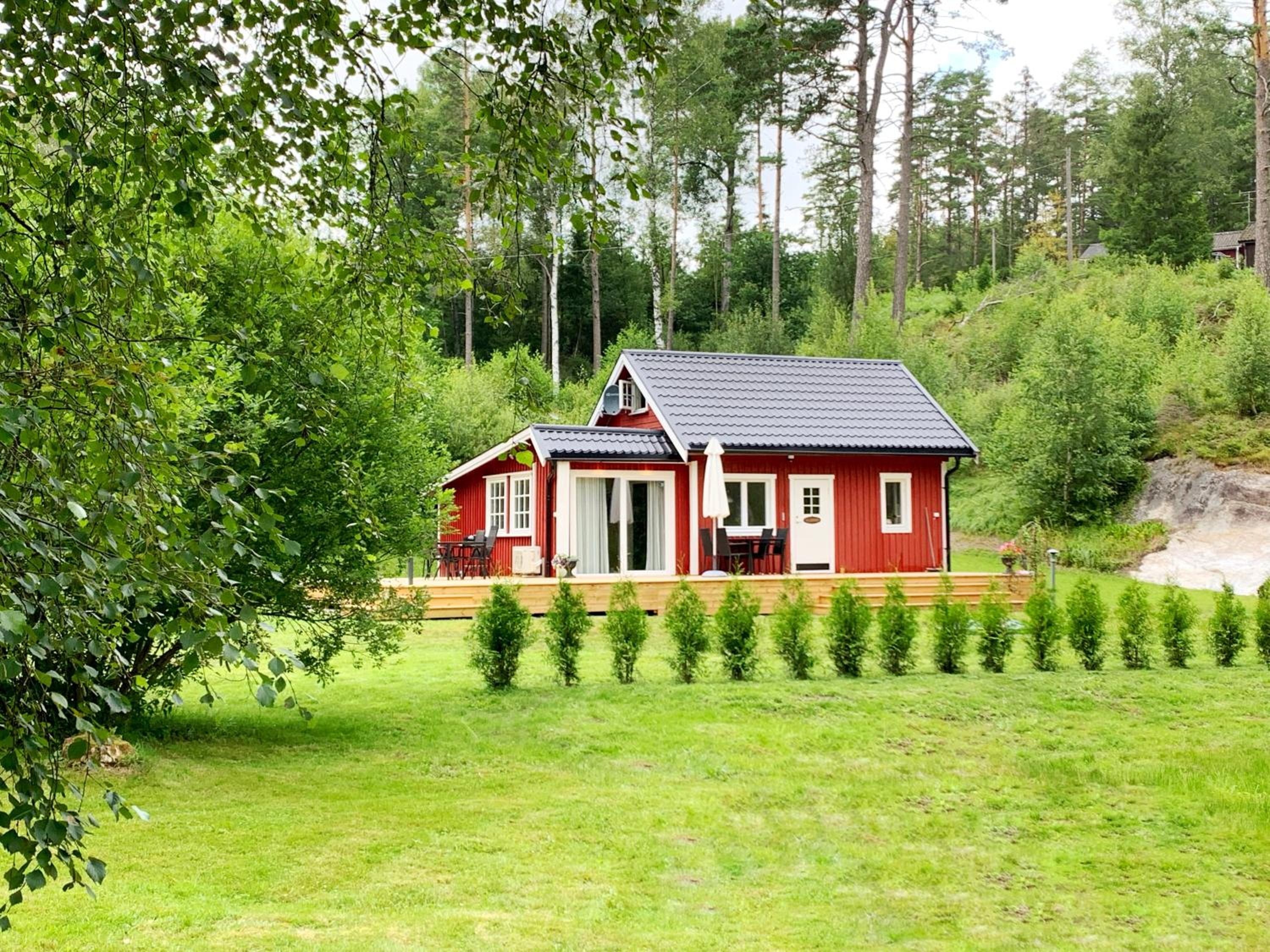 Two-Bedroom House - Photo 18