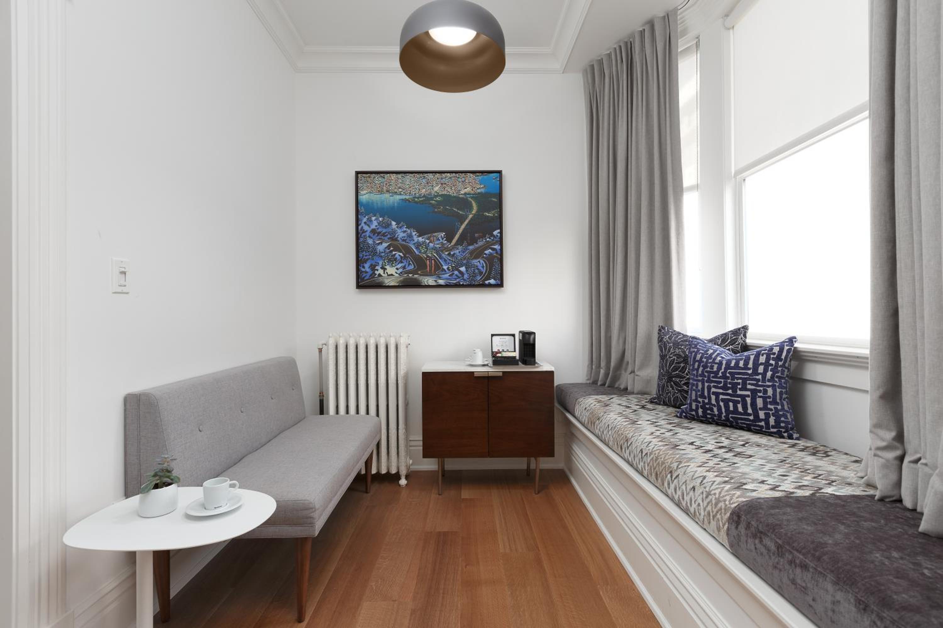 Superior Two Double Beds (Private Bathroom)