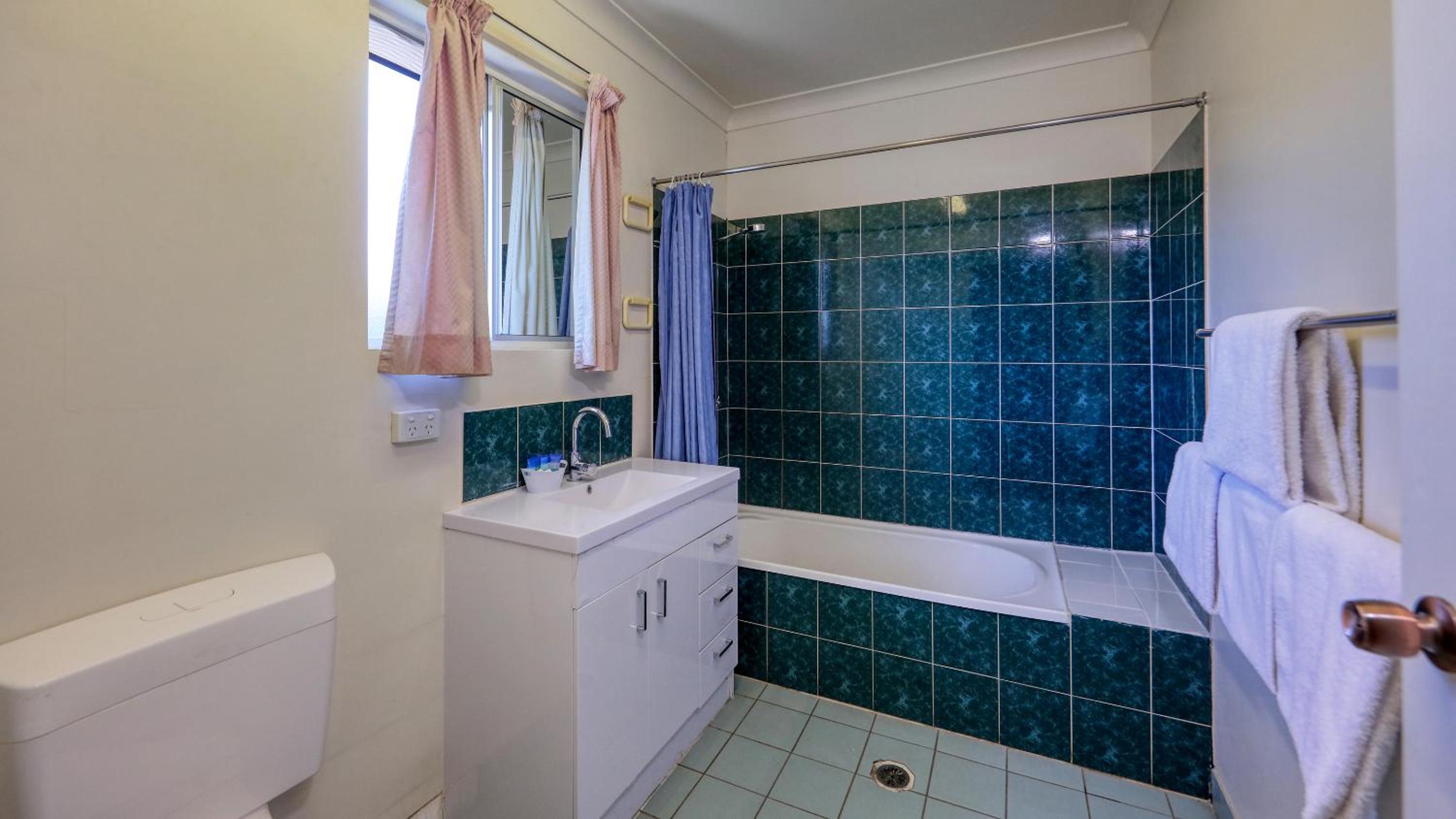 Large Twin Room photo 2