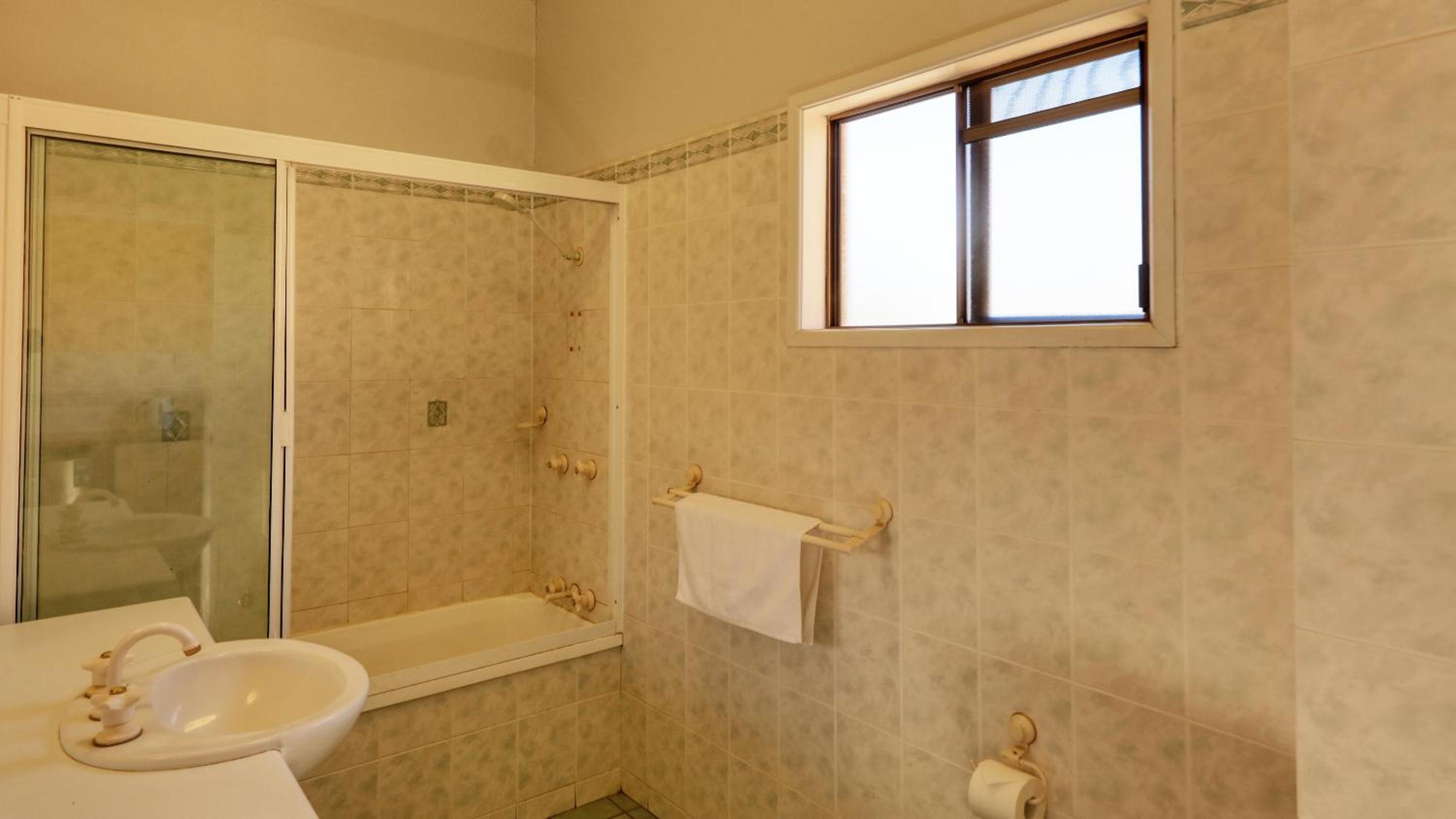 Deluxe Queen Room photo 2