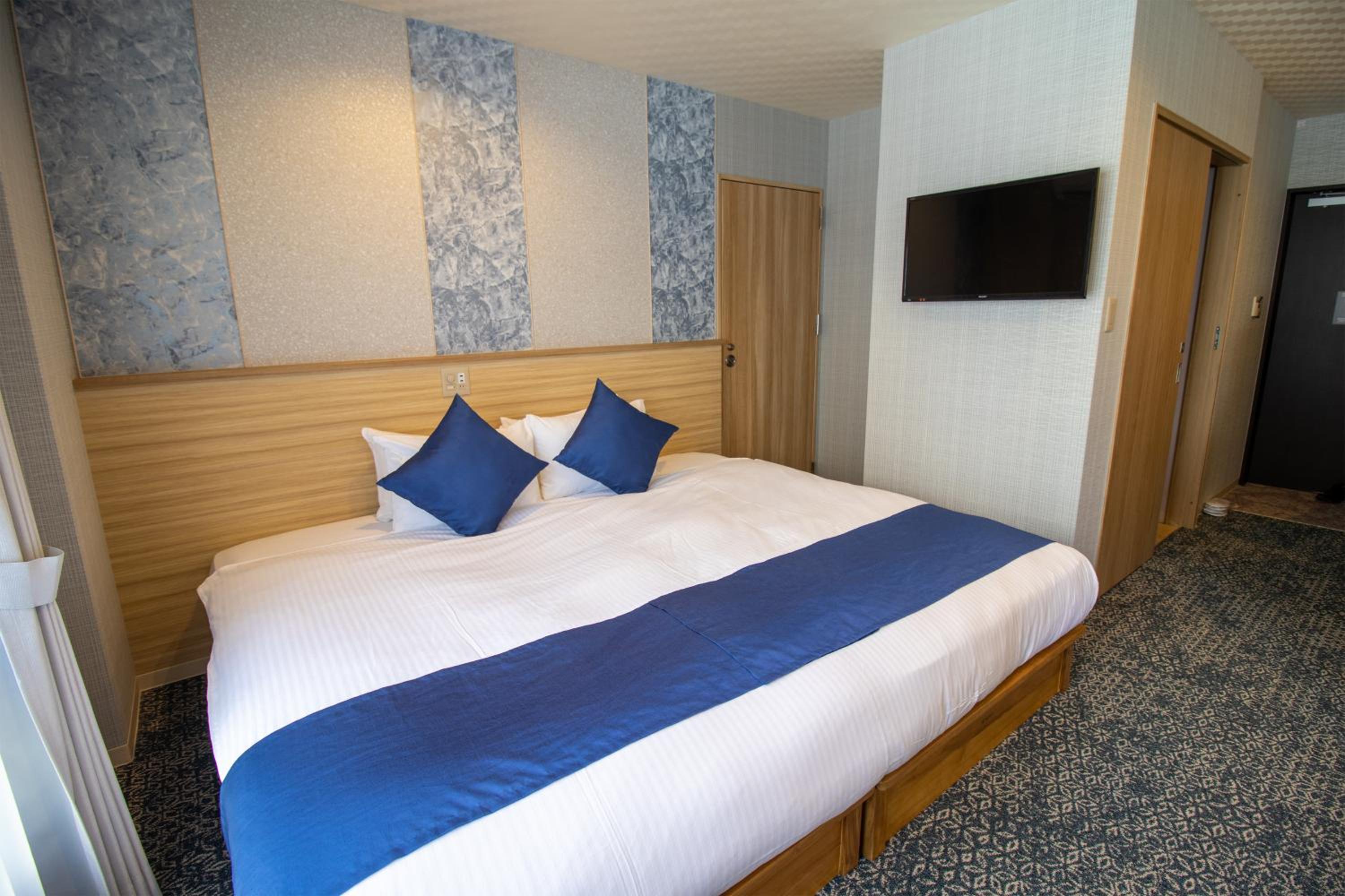 Superior King Room - Photo 2