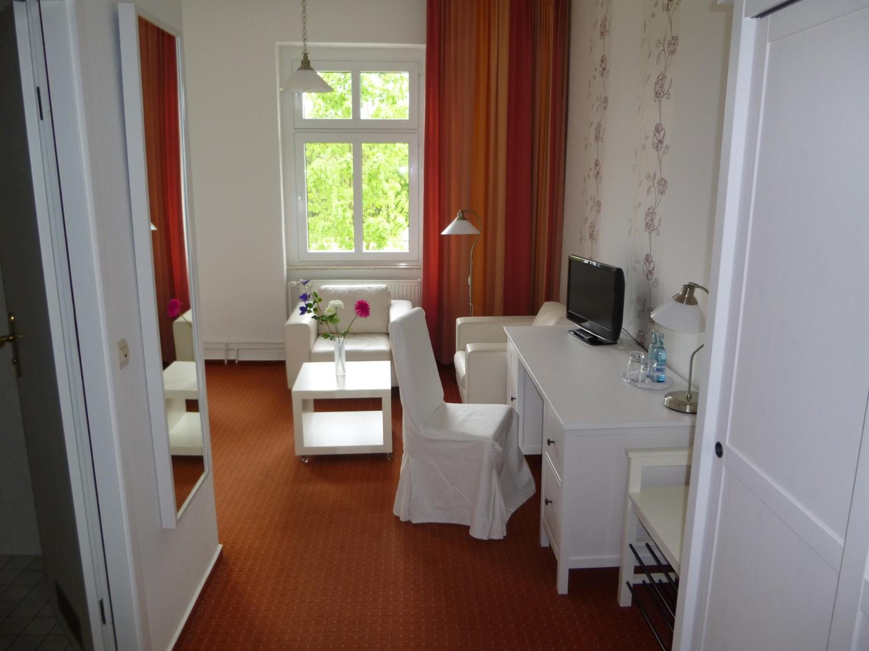 Double Room - Photo 3