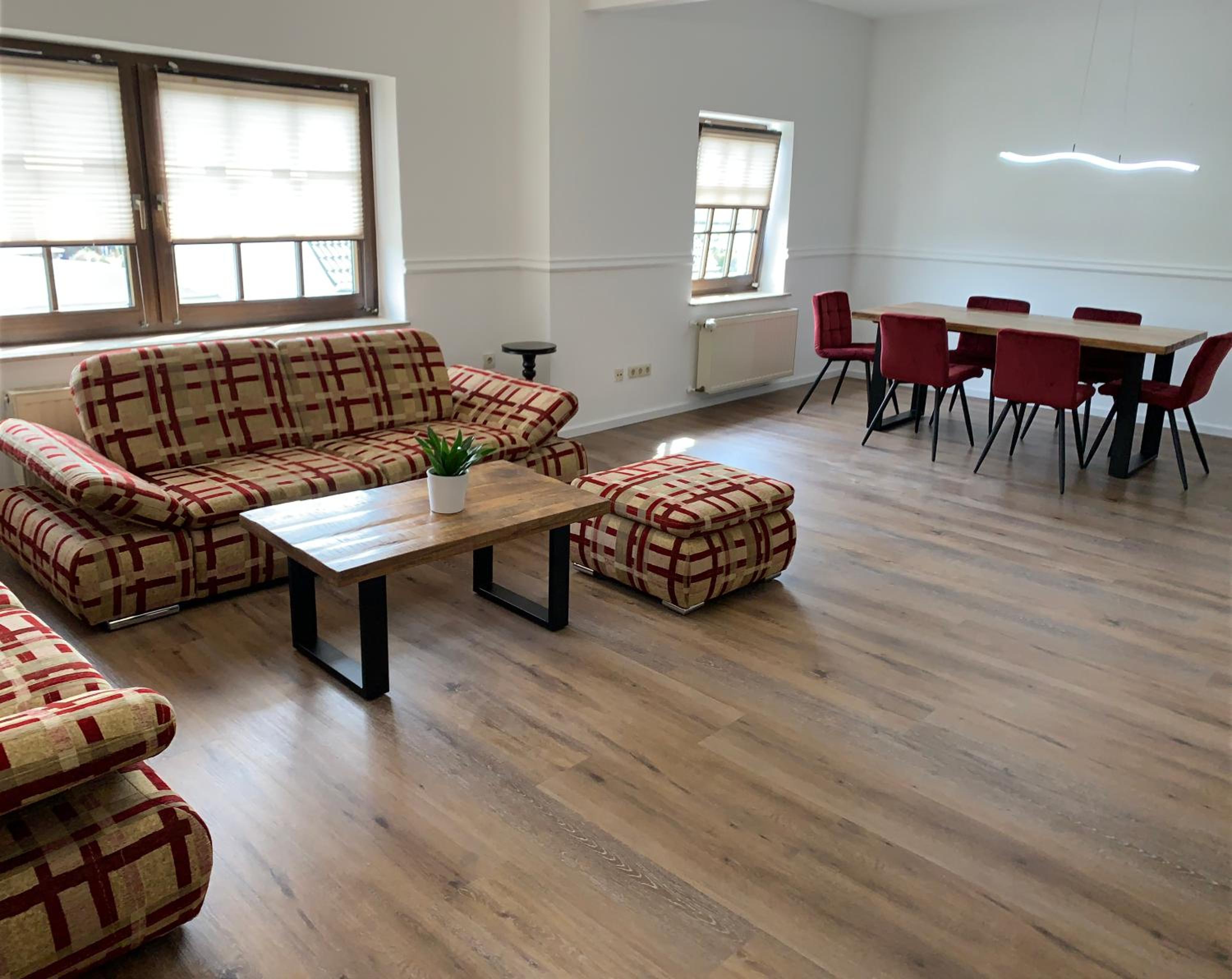 Executive Suite - Photo 3