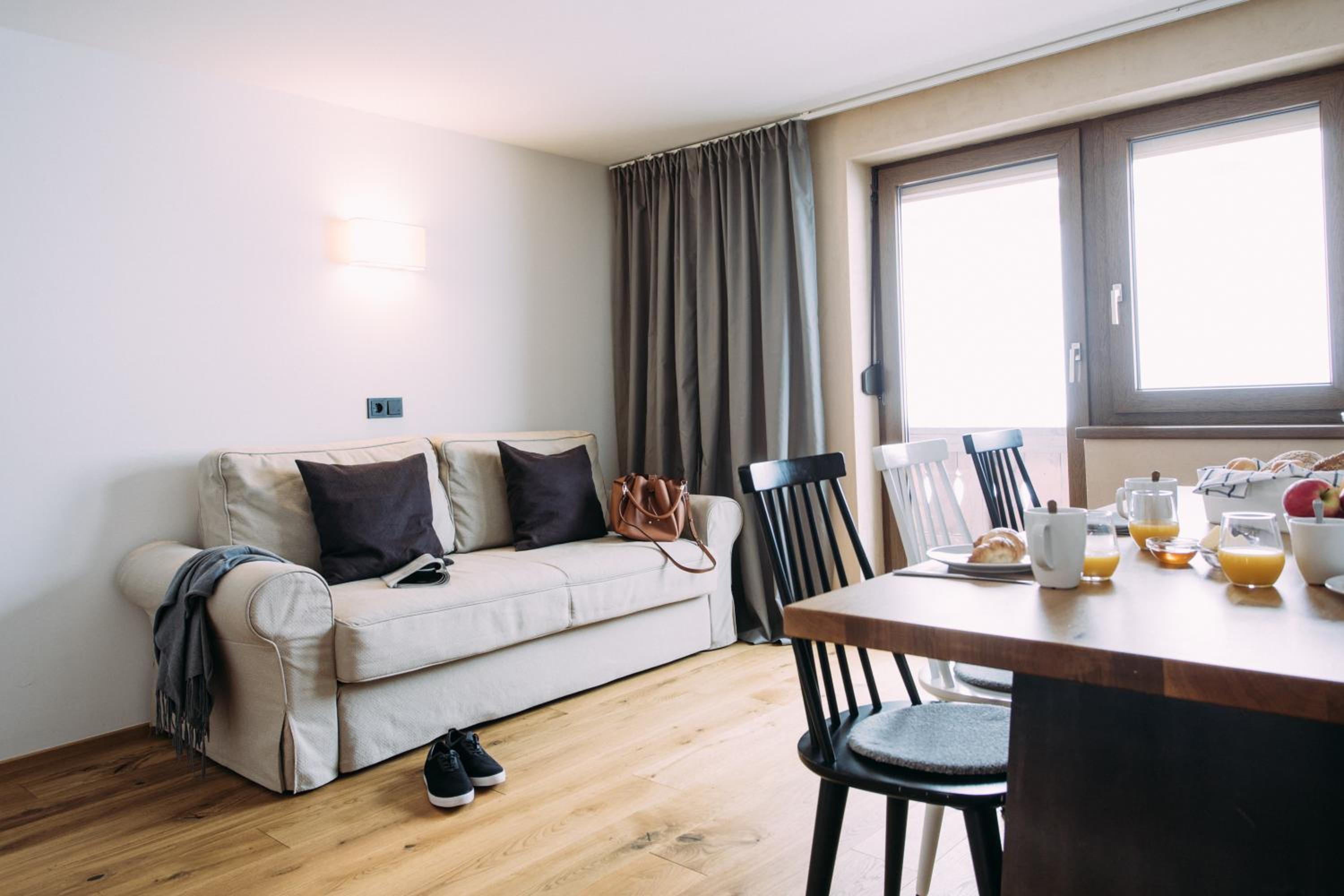 Two-Bedroom Apartment - Photo 2